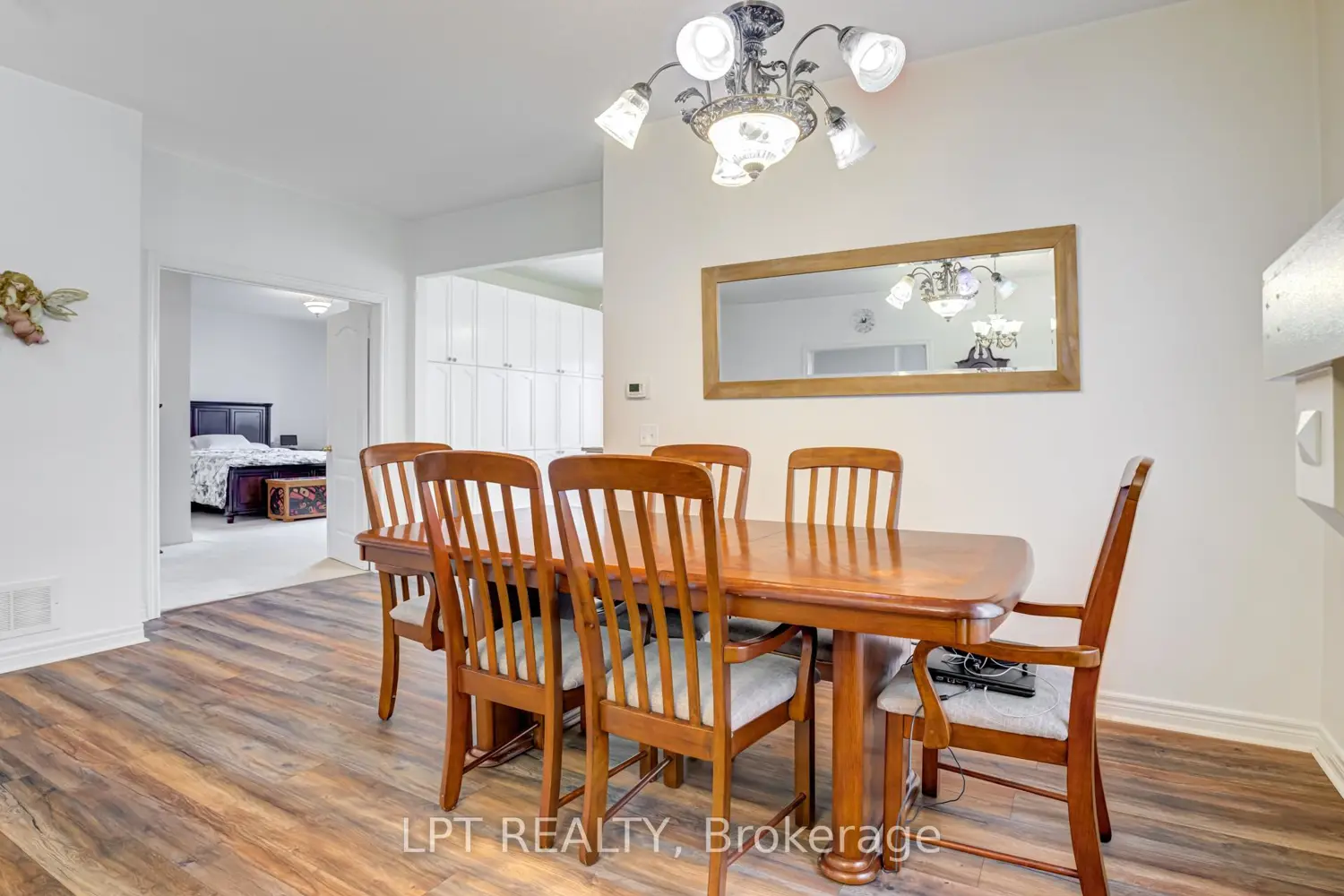 Additional image 5 of 19 Treeline Boulevard