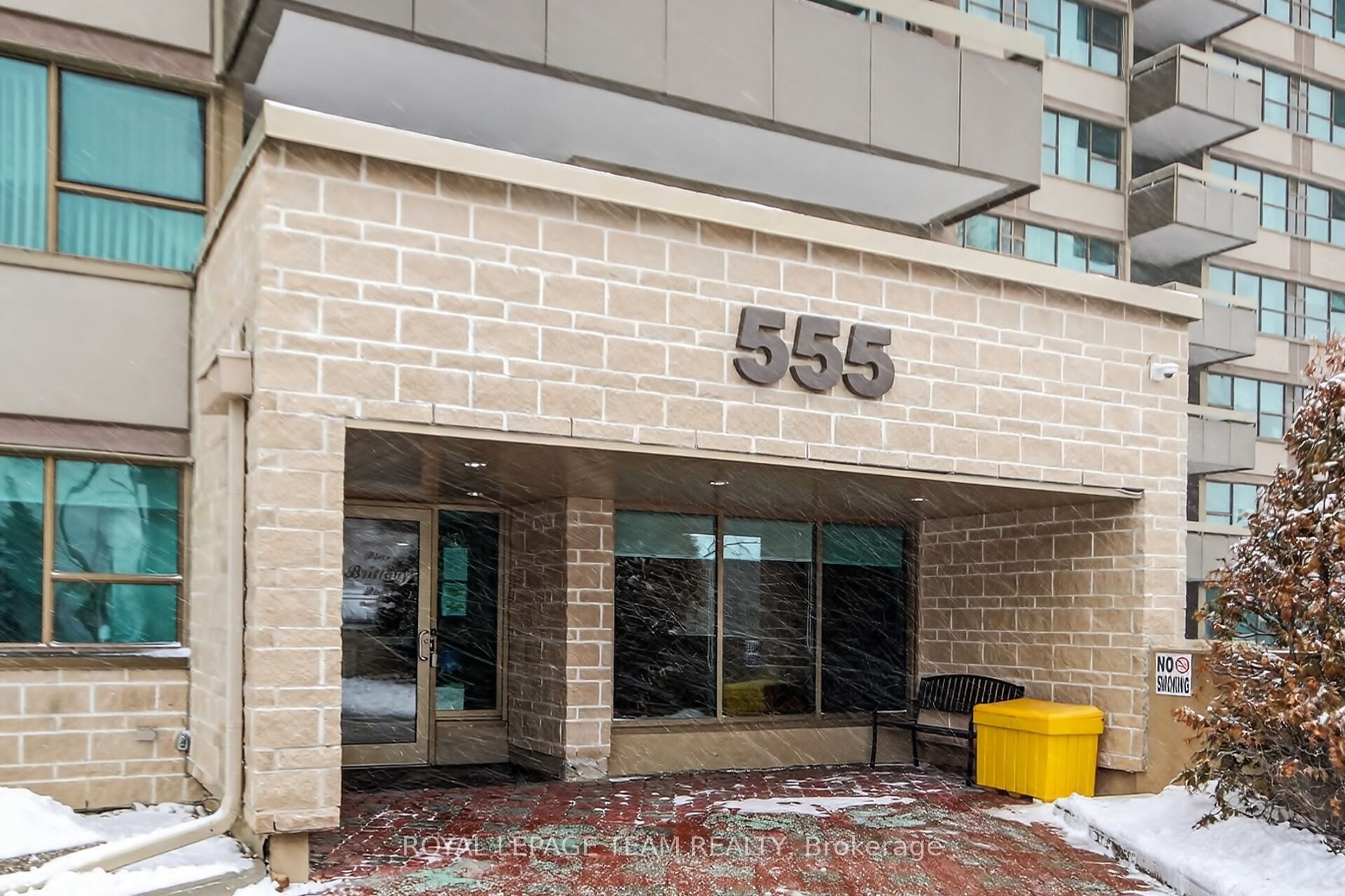 Additional image 2 of 606-555 Brittany Drive, Ottawa, ON, K1K 4C5