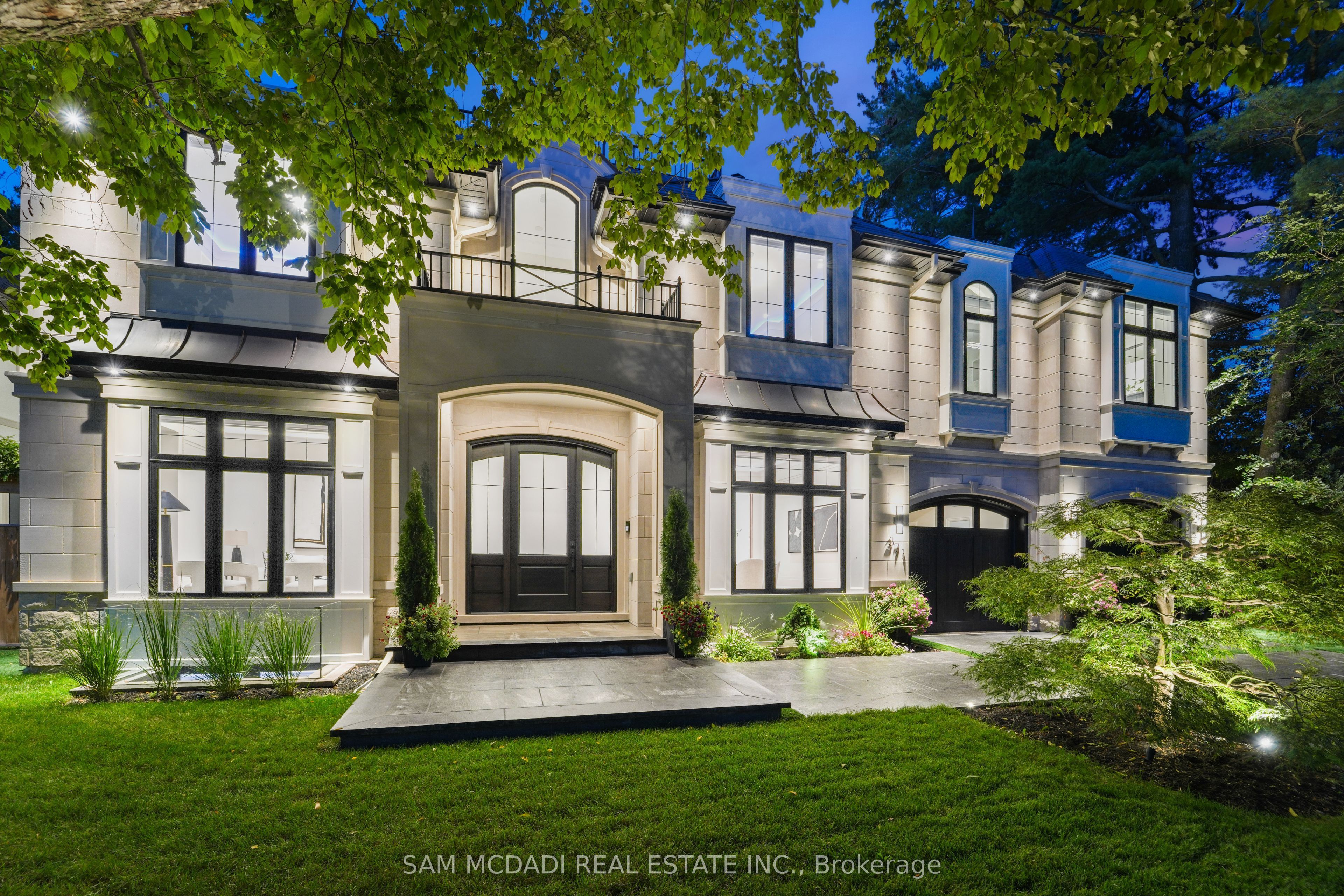 Additional image 2 of 371 Willis Drive, Oakville, ON, L6L 4T9