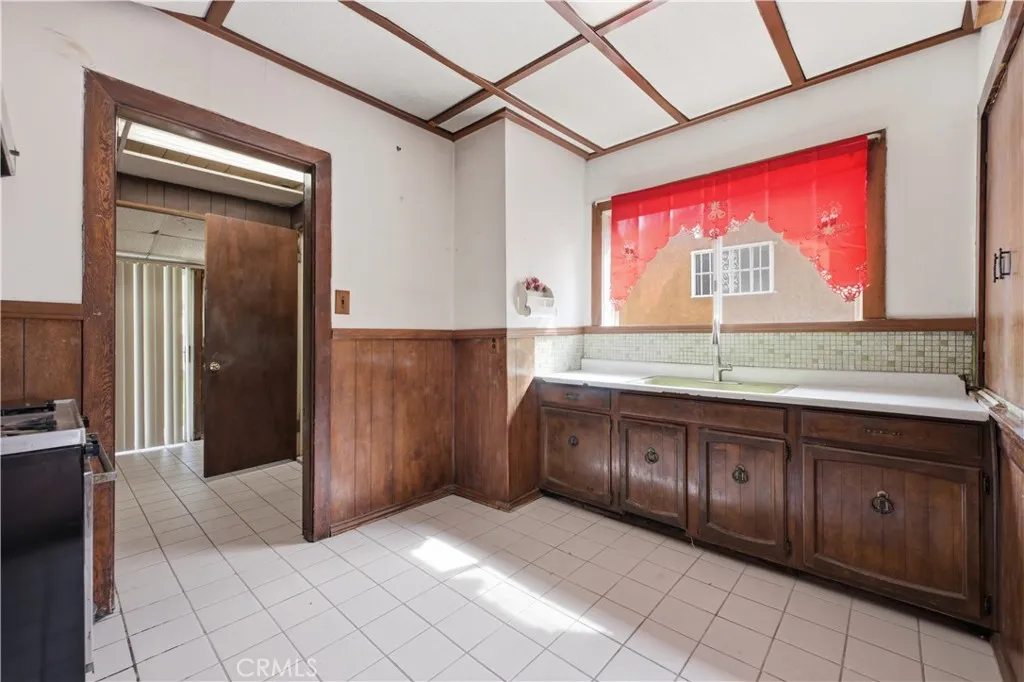 Additional image 15 of 1720 Orchard Ave, Los Angeles, CA 90006