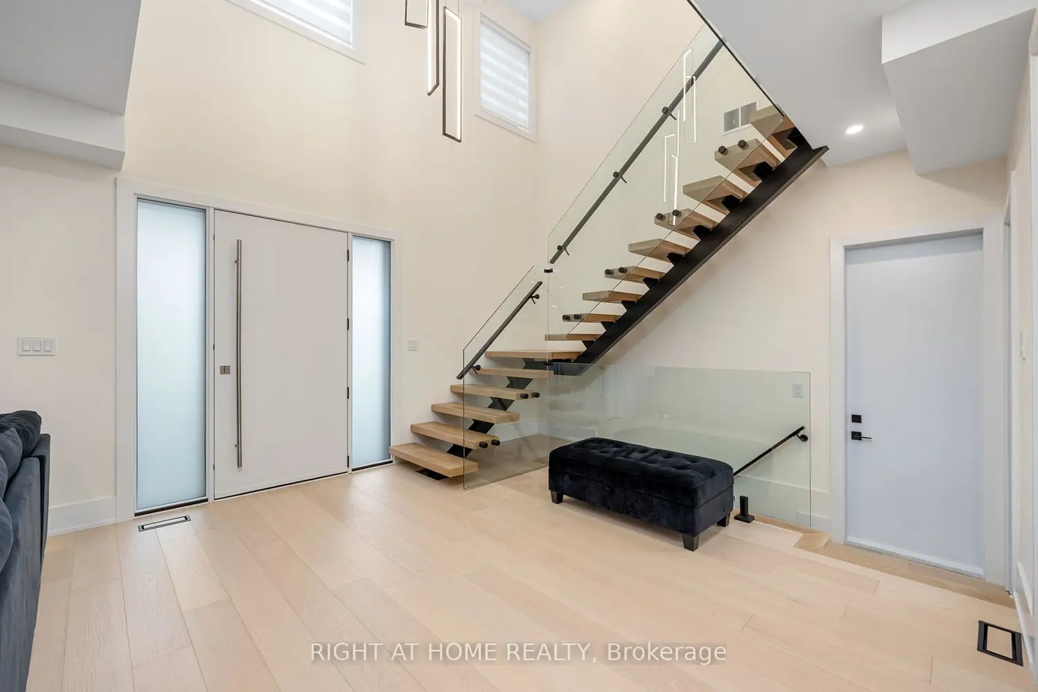 Additional image 3 of 584 Walkers Line