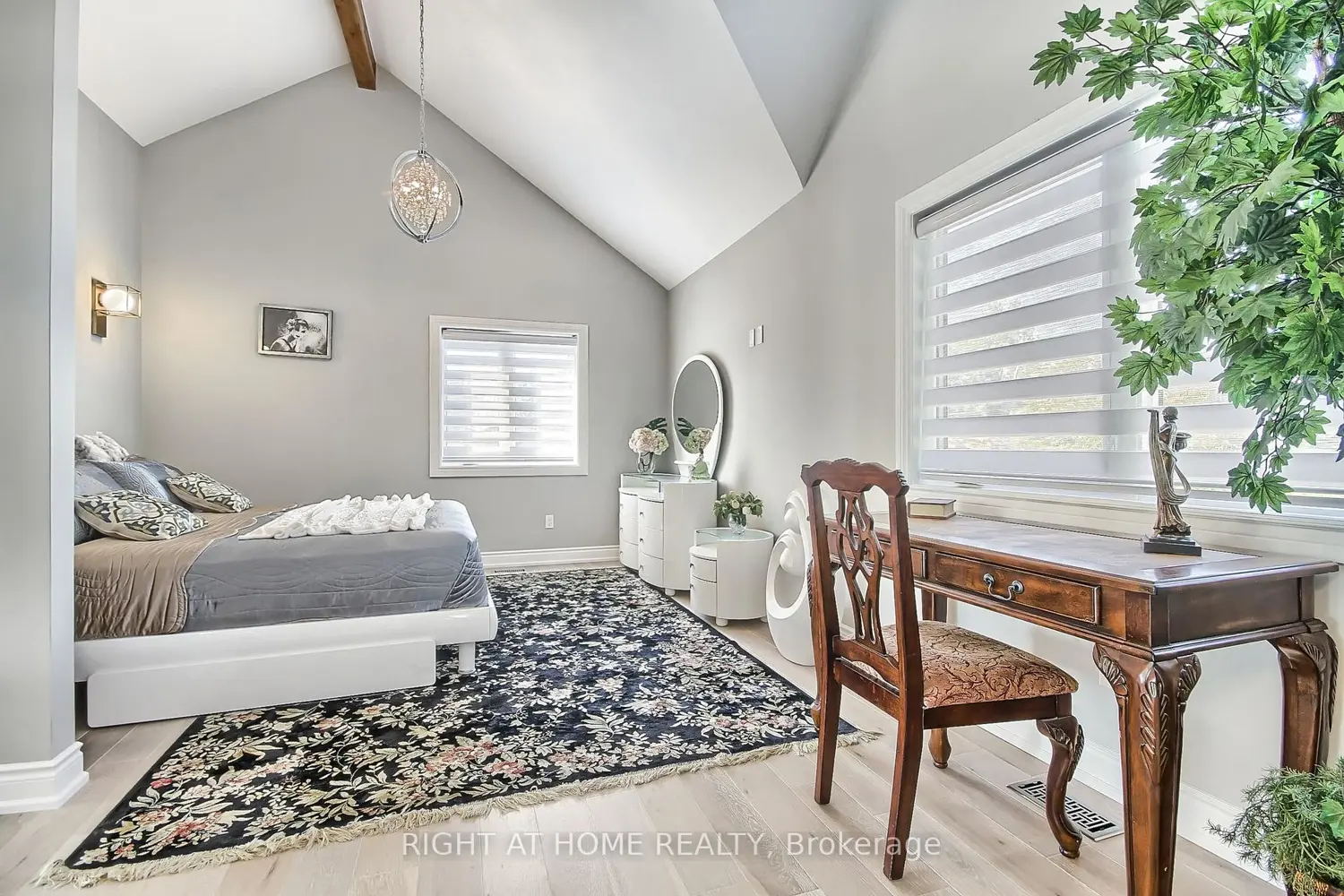 Additional image 11 of 26 Beach Road