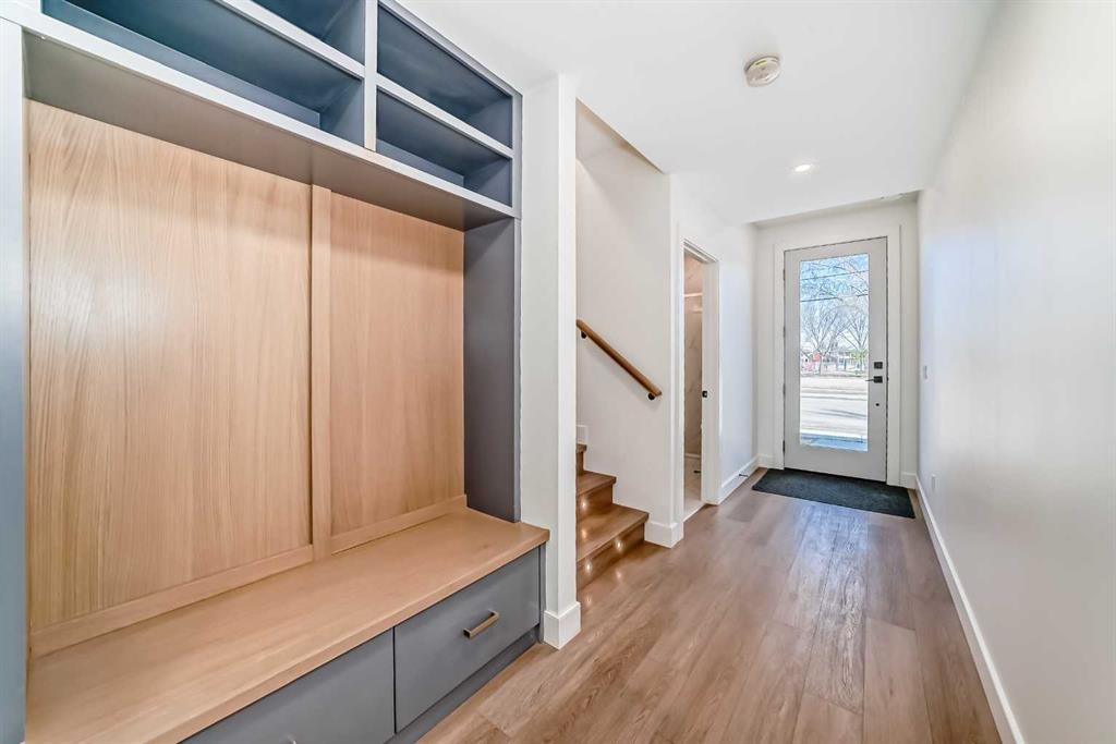 Additional image 3 of 305 18 Street NW, Calgary, AB, T2N4J7