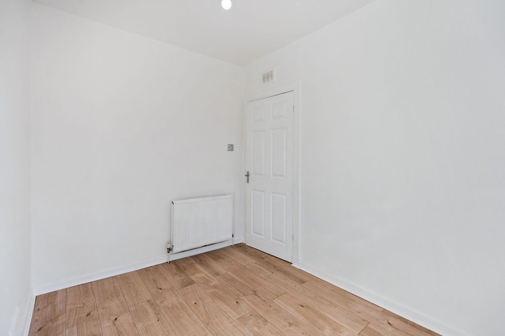Additional image 7 of 2 bed flat for saleSt. Marys Wynd, Stirling FK8