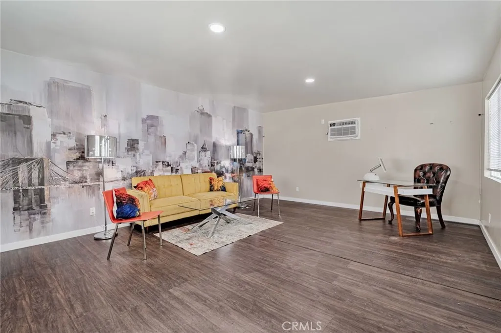 Additional image 68 of 70 W Claremont St, Pasadena, CA 91103