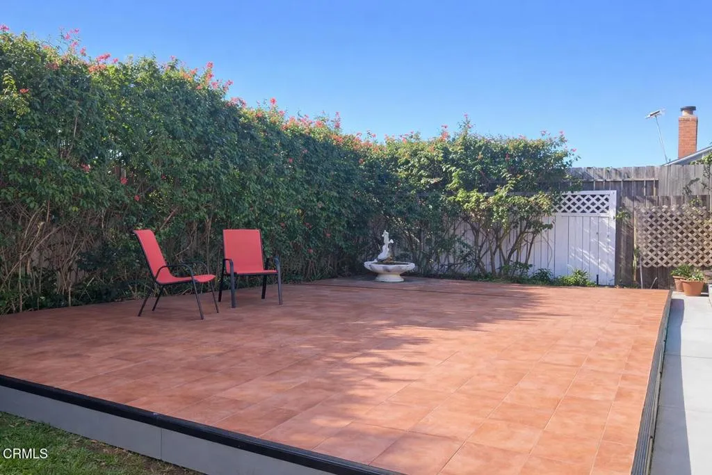 8582 Hollister Street, Ventura, CA 93004