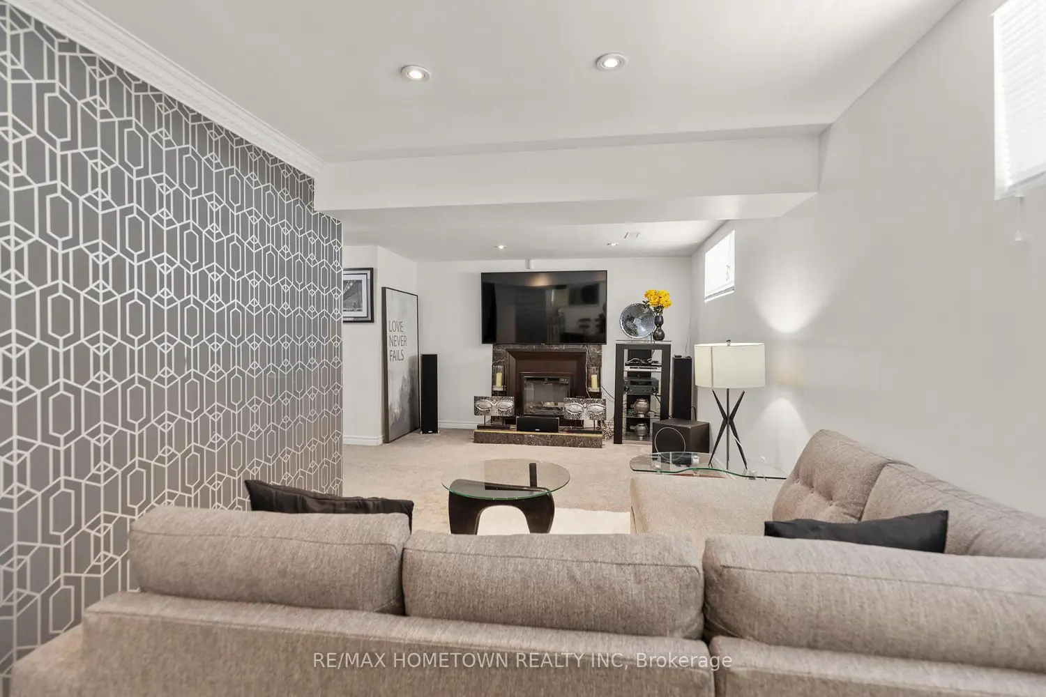 Additional image 13 of 1020 Crestwood Drive