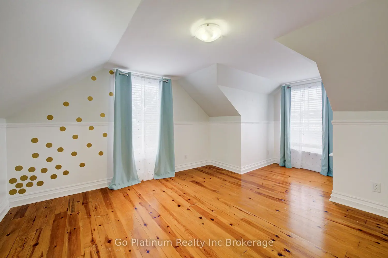 Additional image 13 of 325602 Norwich Road