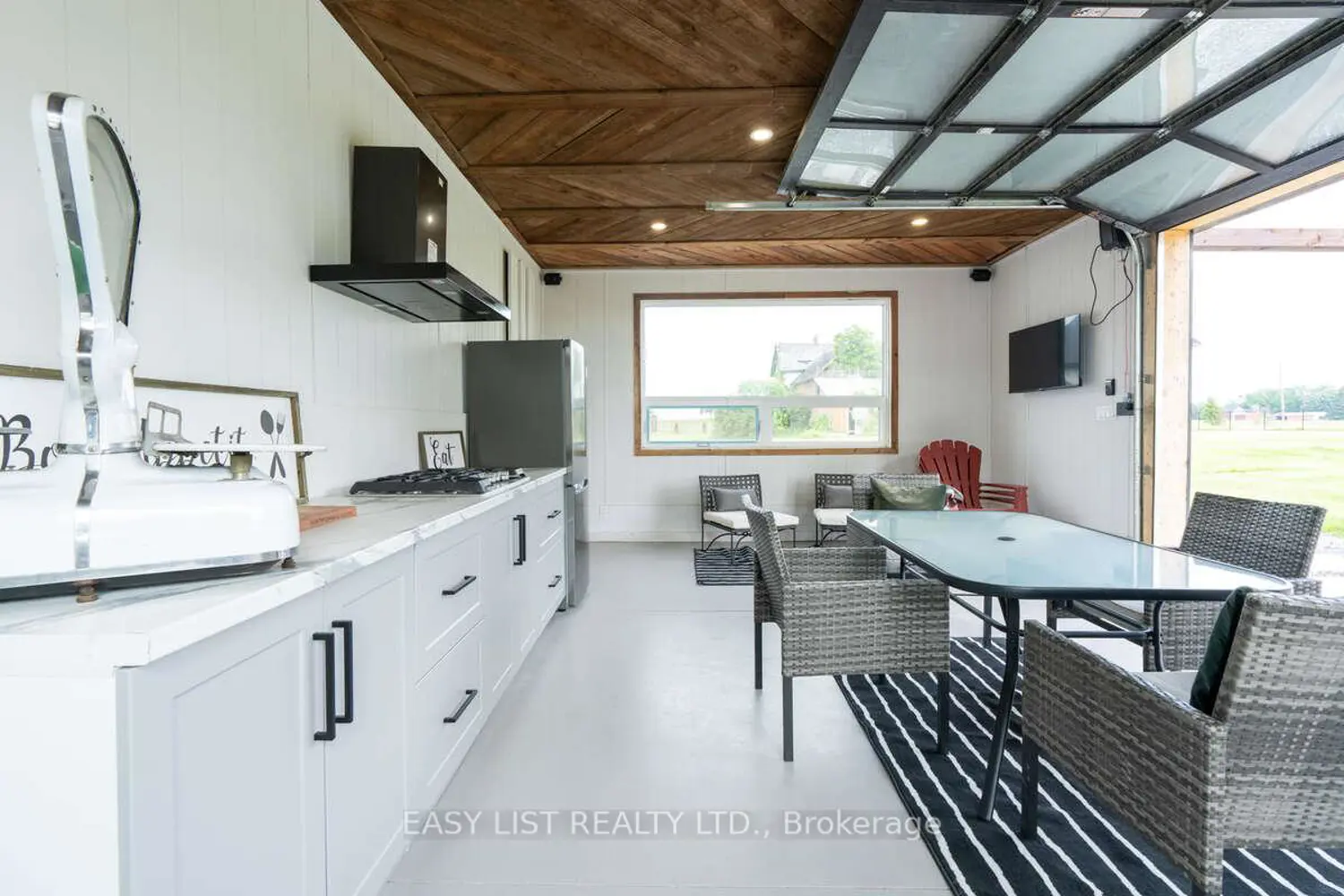 Additional image 11 of 21834 Hwy 3