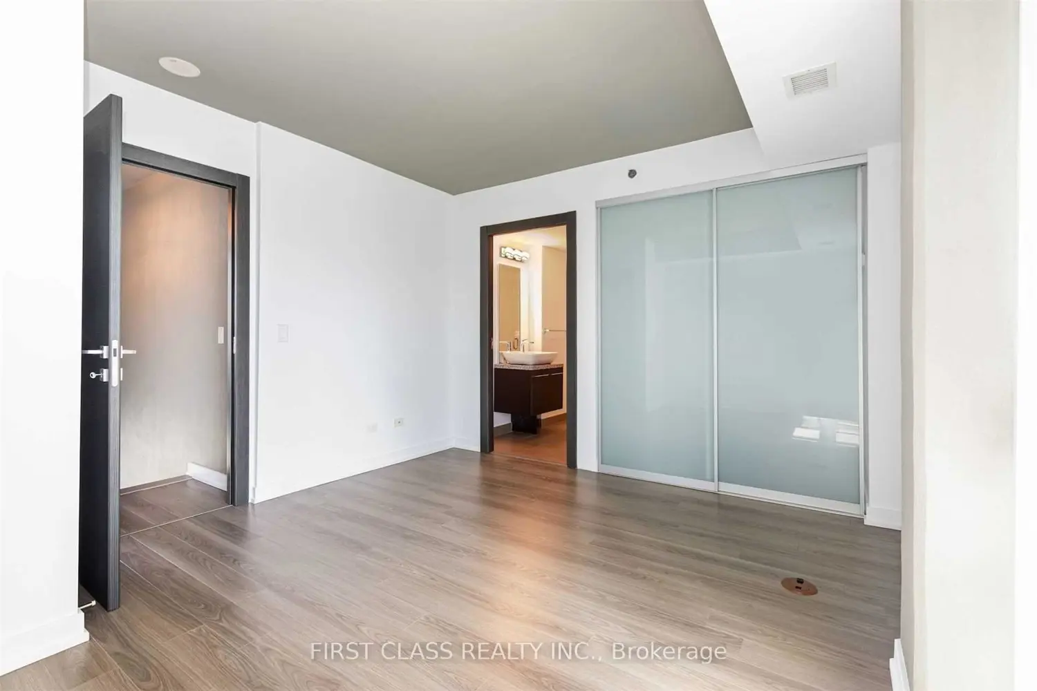 Additional image 15 of 220 George Street 907