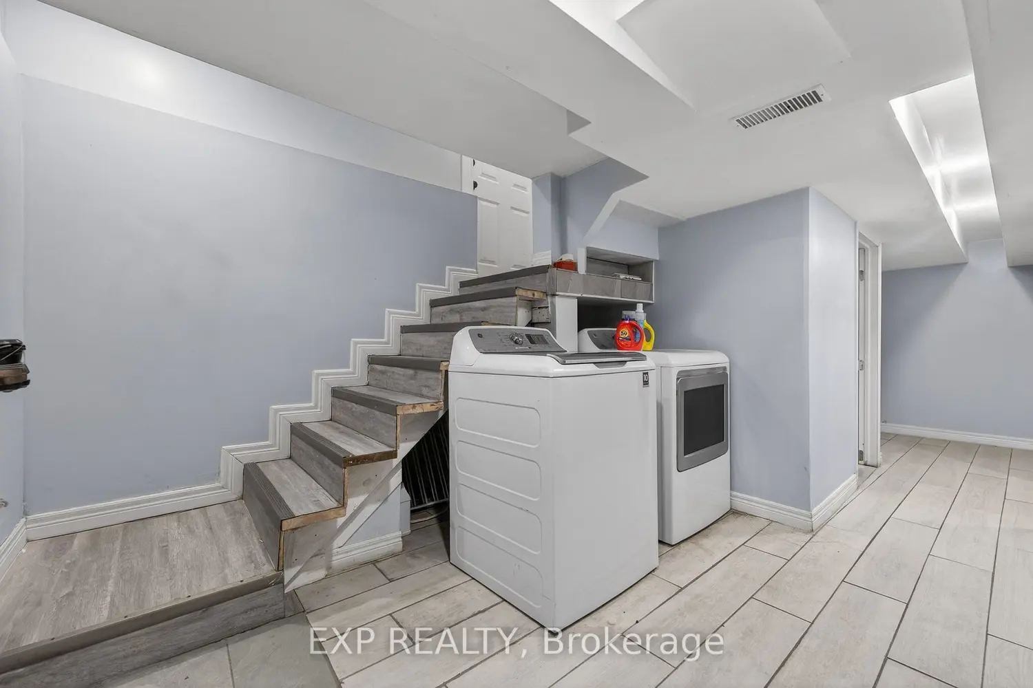 Additional image 11 of 4576 Fourth Avenue