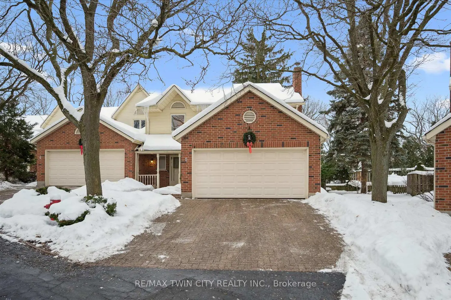 405 Glasgow Street 5