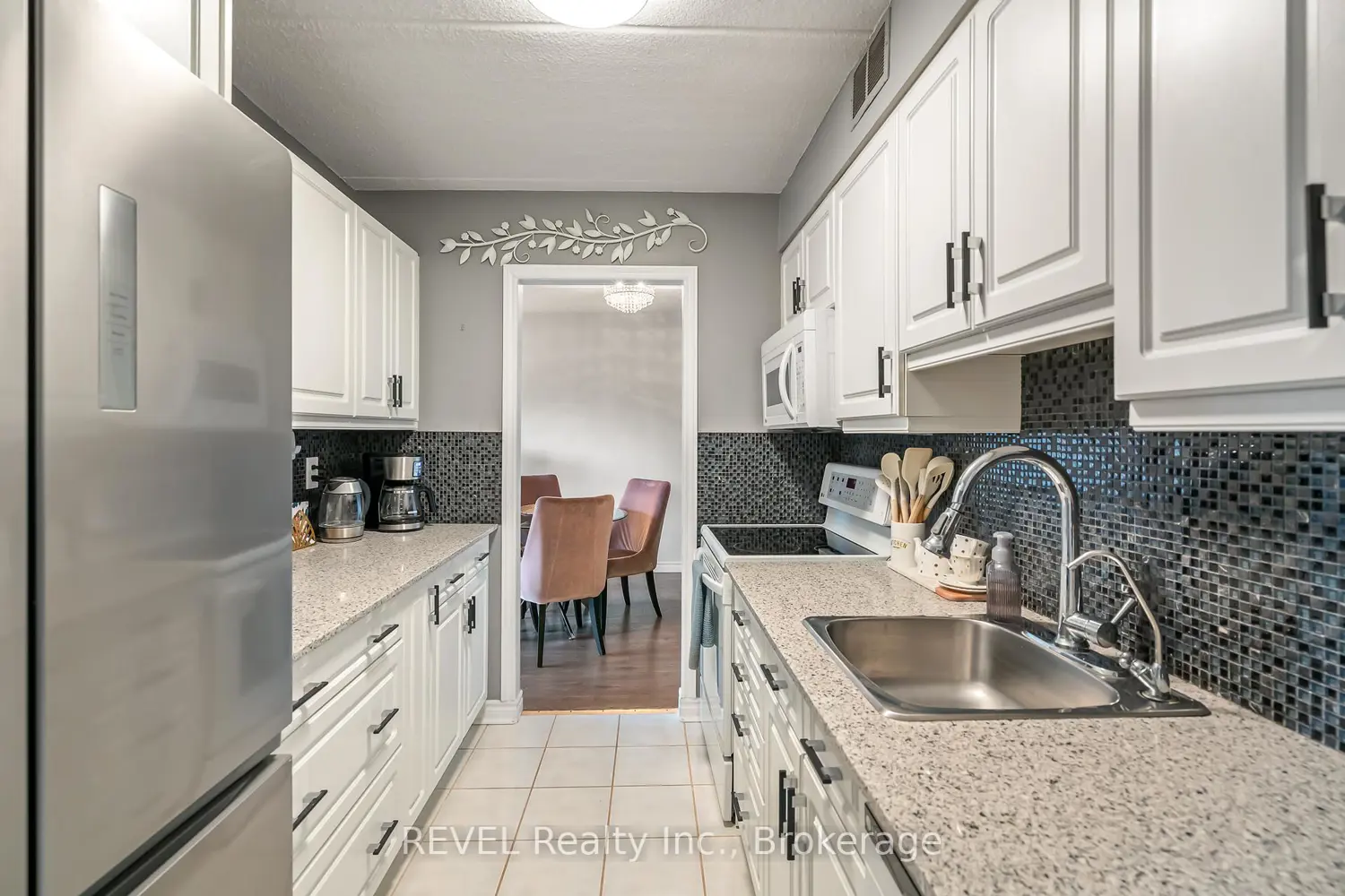 Additional image 3 of 198 Scott Street 421