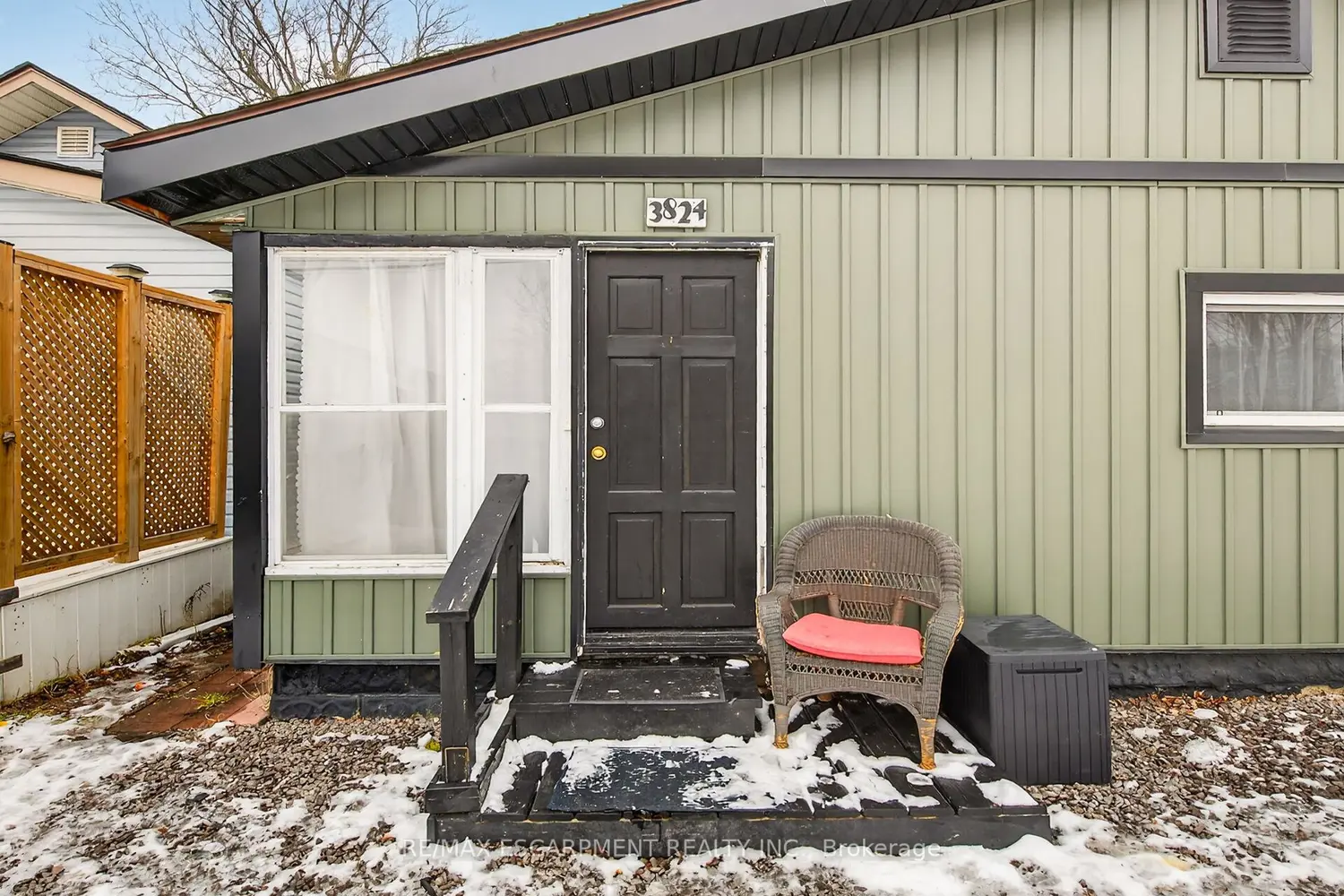 3824 Roxborough Avenue photo 3