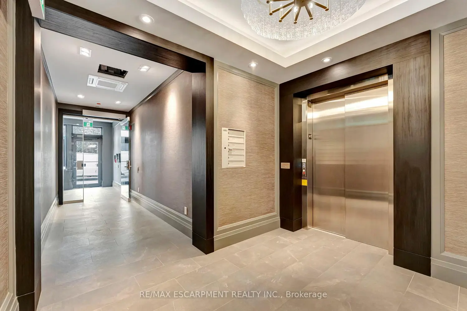 Additional image 18 of 7 Grand River Street 202