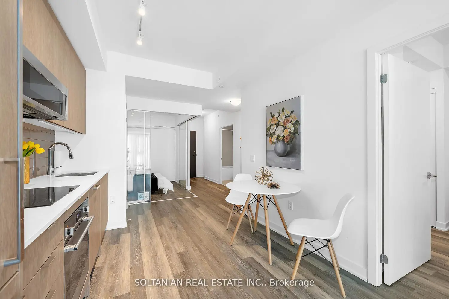 Additional image 6 of 250 Lawrence Avenue 320