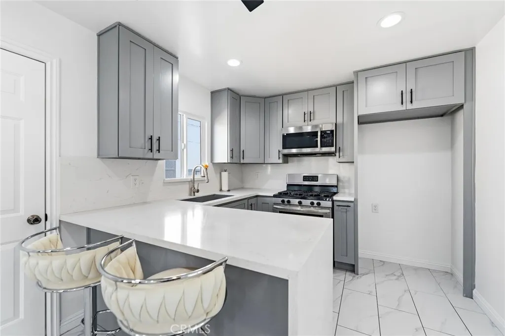 Additional image 13 of 1118 E 77th Pl, Los Angeles, CA 90001