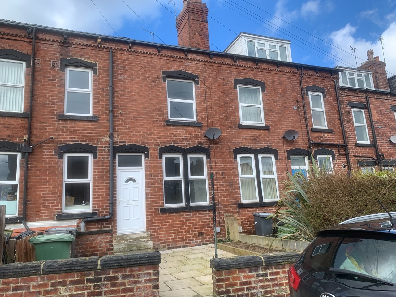 2 Bed Terraced House, Aviary Row, LS12, N1 7GU