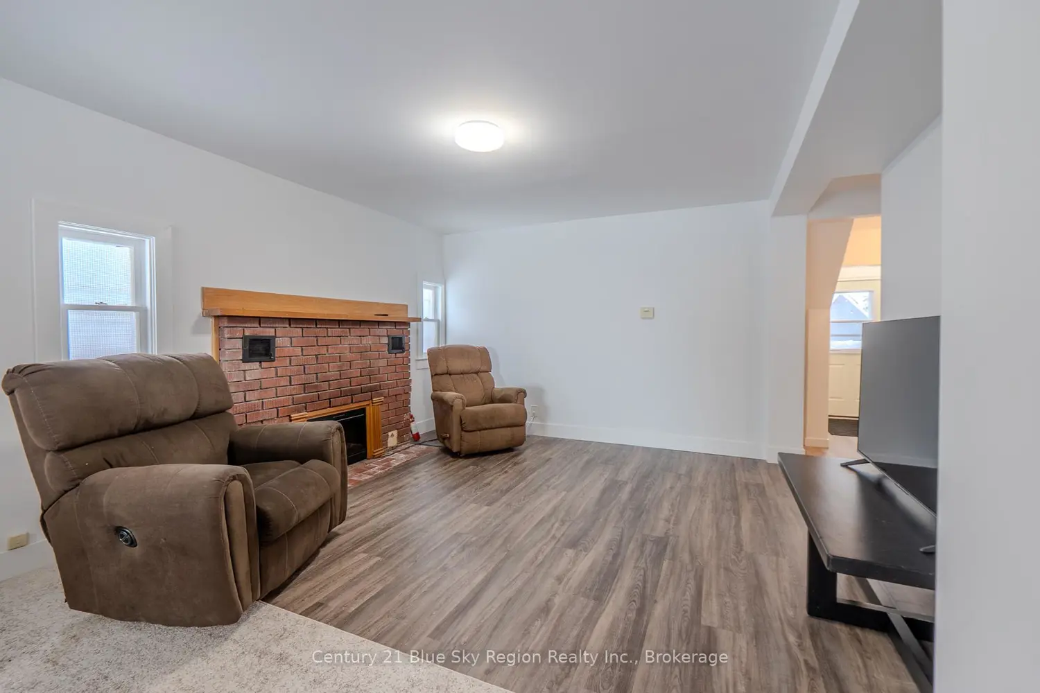 Additional image 14 of 12 Mowat Crescent