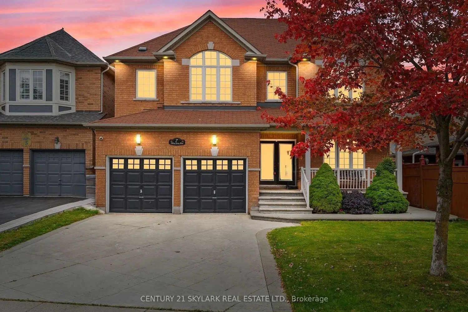 7 Yellow Avens Boulevard