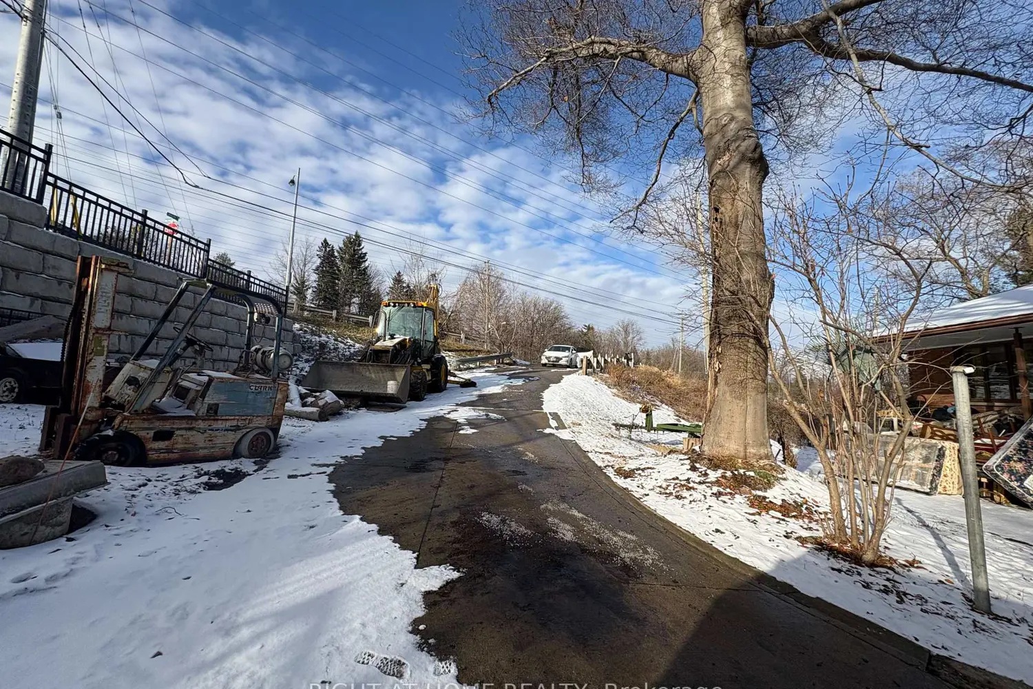 5991 Rutherford Road photo 5