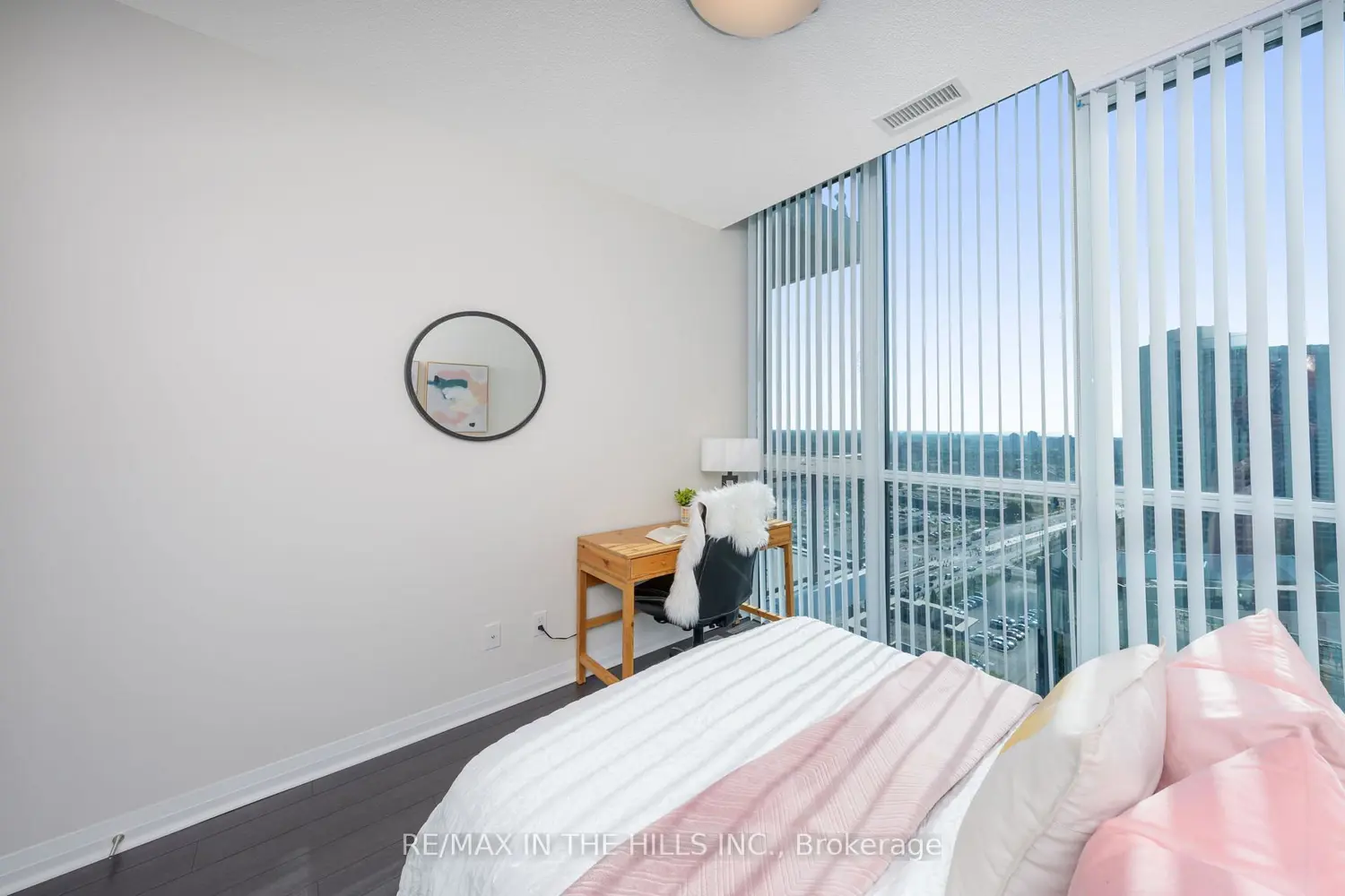 Additional image 11 of 55 Eglinton Avenue 2007