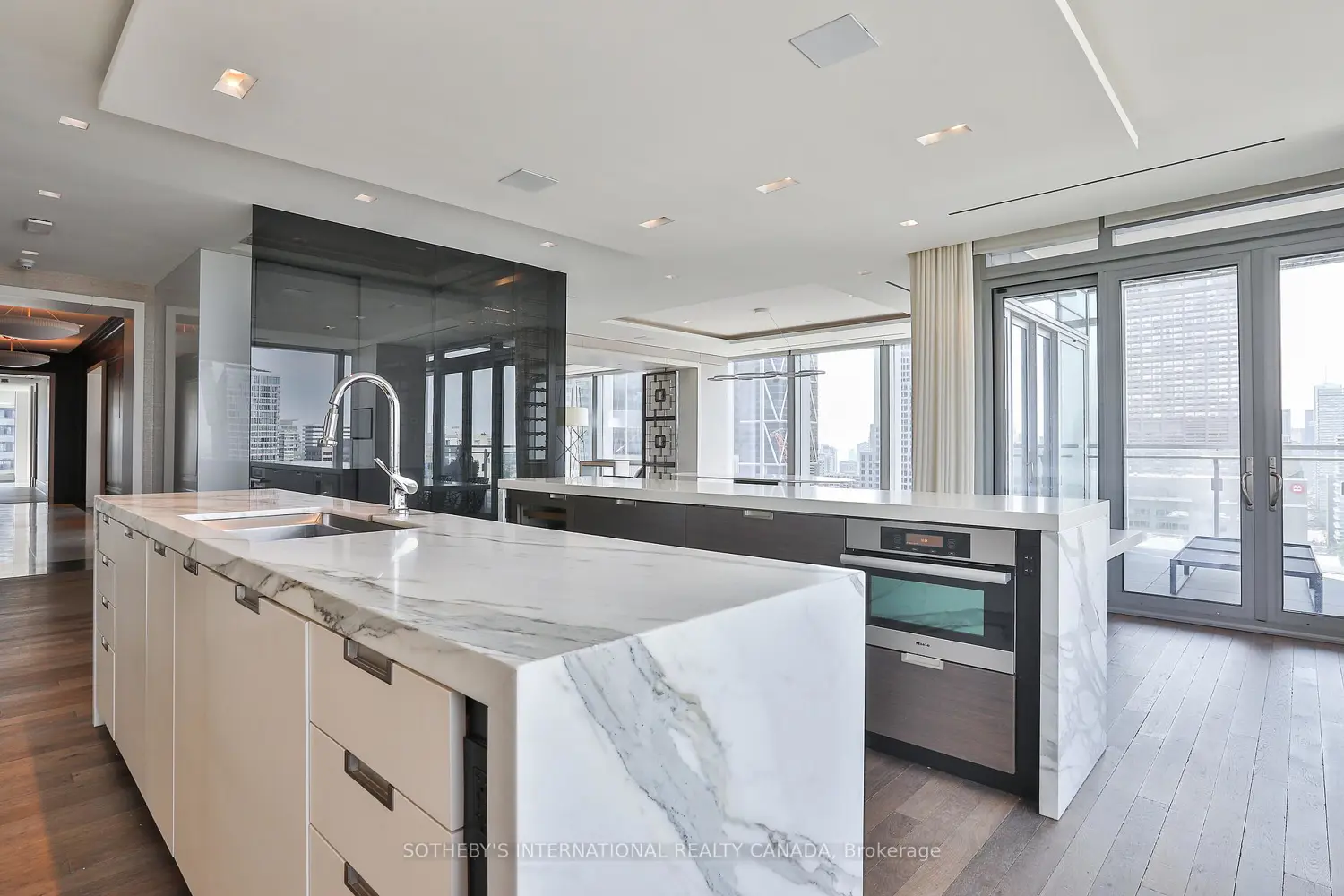 Additional image 5 of 50 Yorkville Avenue 2503/2504