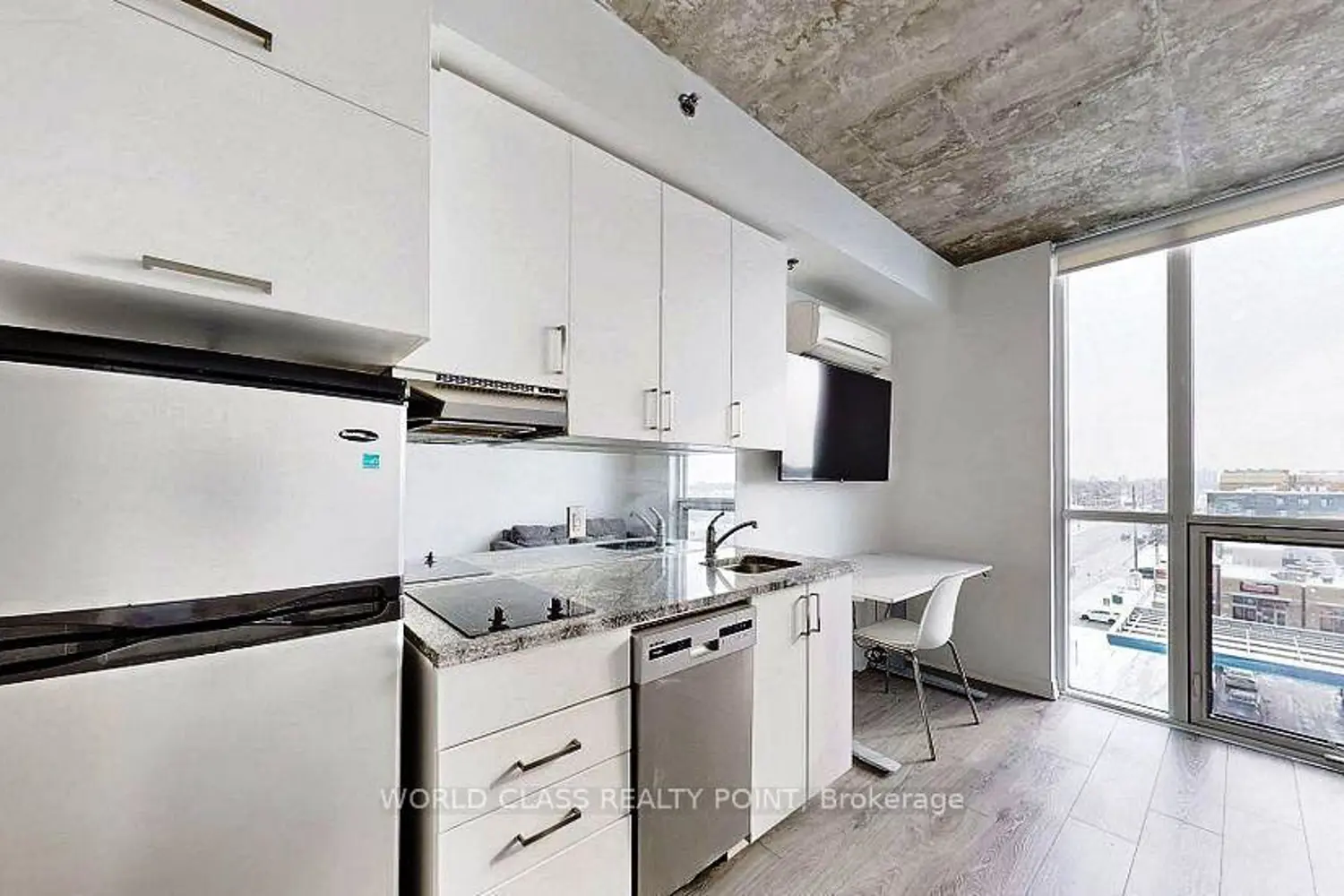 Additional image 10 of 1900 Simcoe Street 633