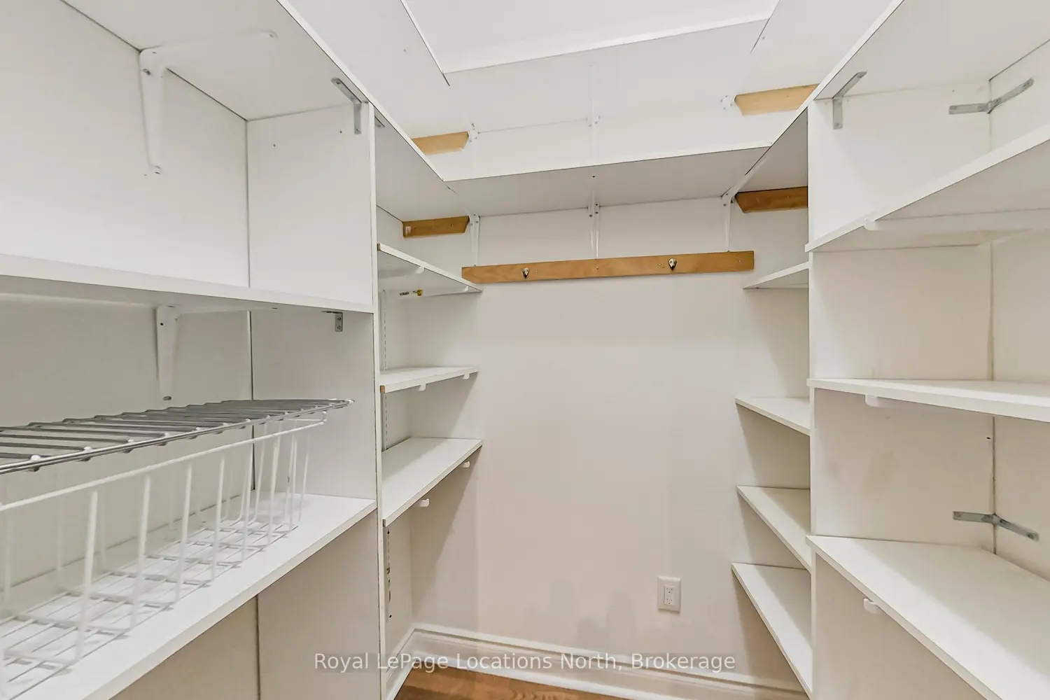 Additional image 8 of 10 Bay Street 104