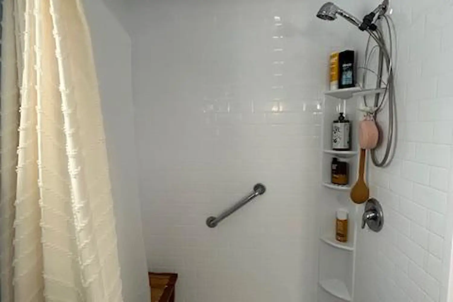 Additional image 11 of 453 Leonard Avenue