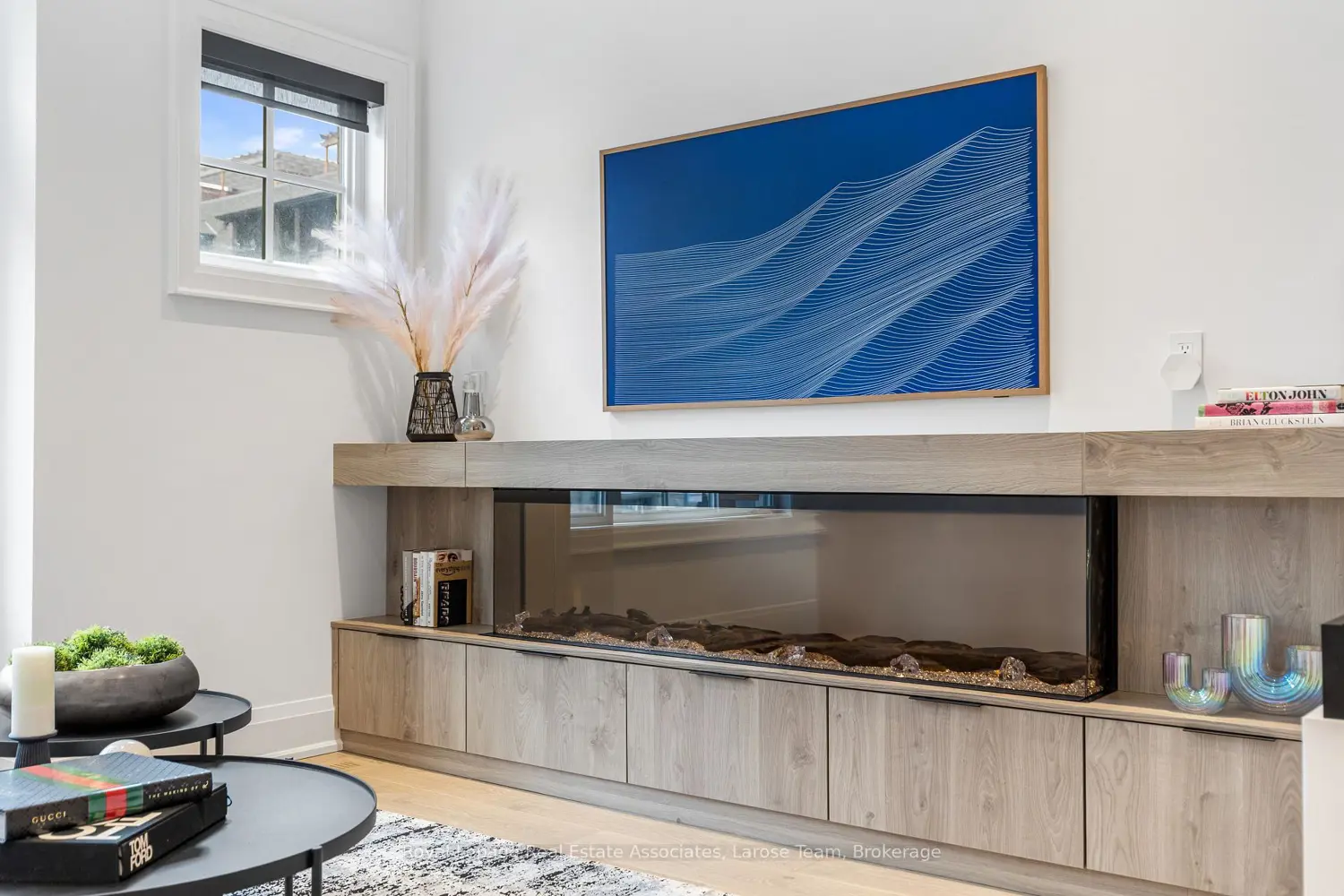 Additional image 6 of 10 Lunar Crescent 24