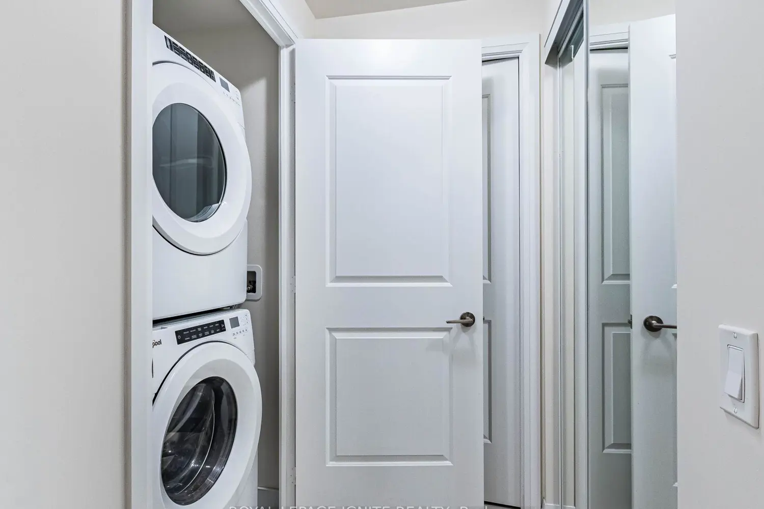 Additional image 14 of 35 Watergarden Drive 2516