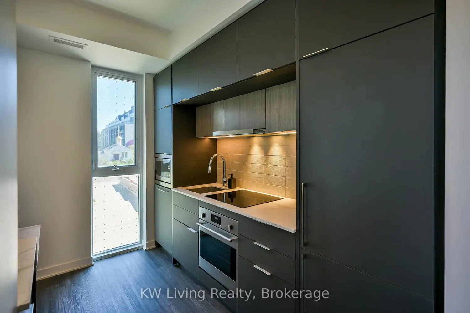 Additional image 4 of 185 Alberta Avenue 303