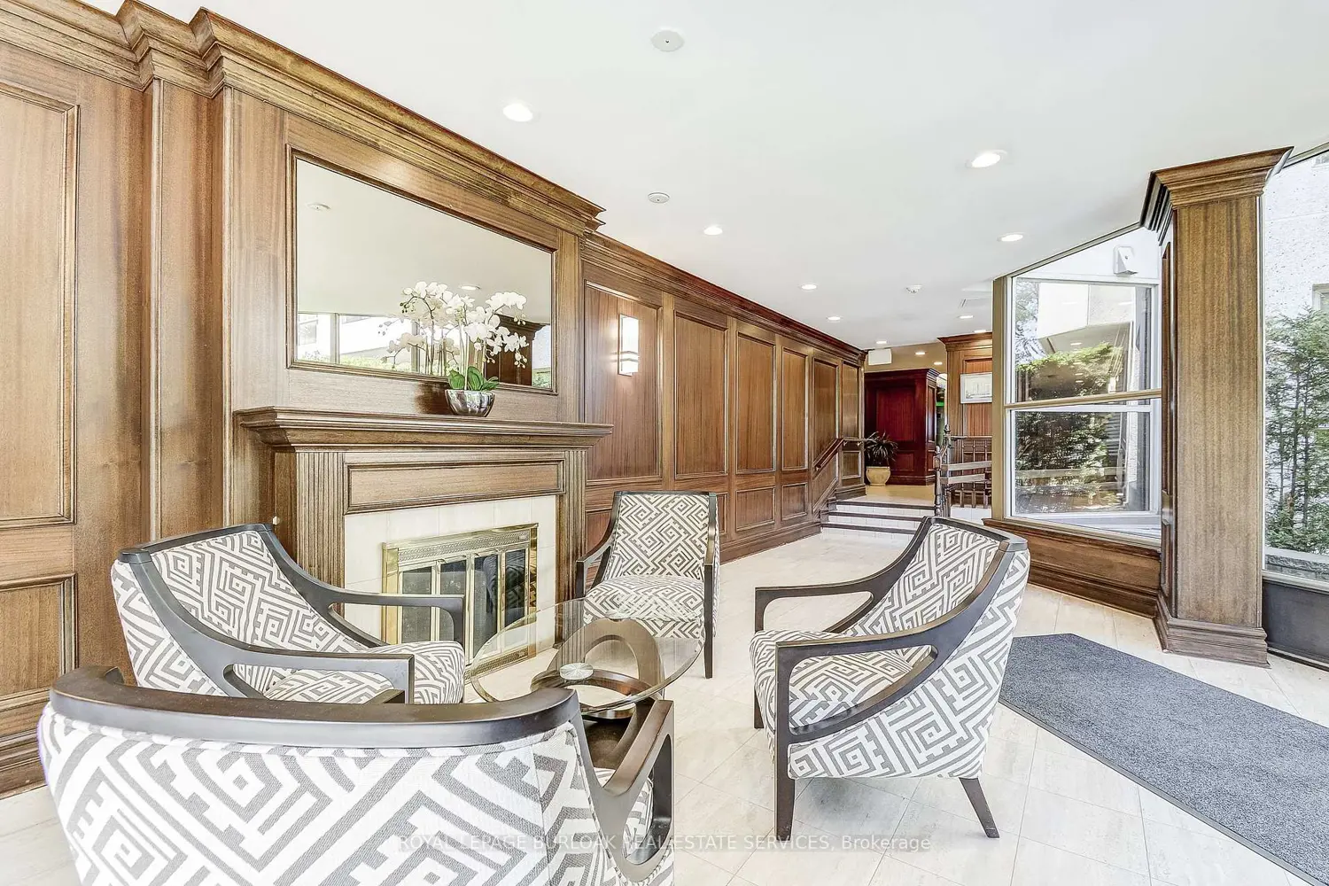 1201 North Shore Boulevard 809