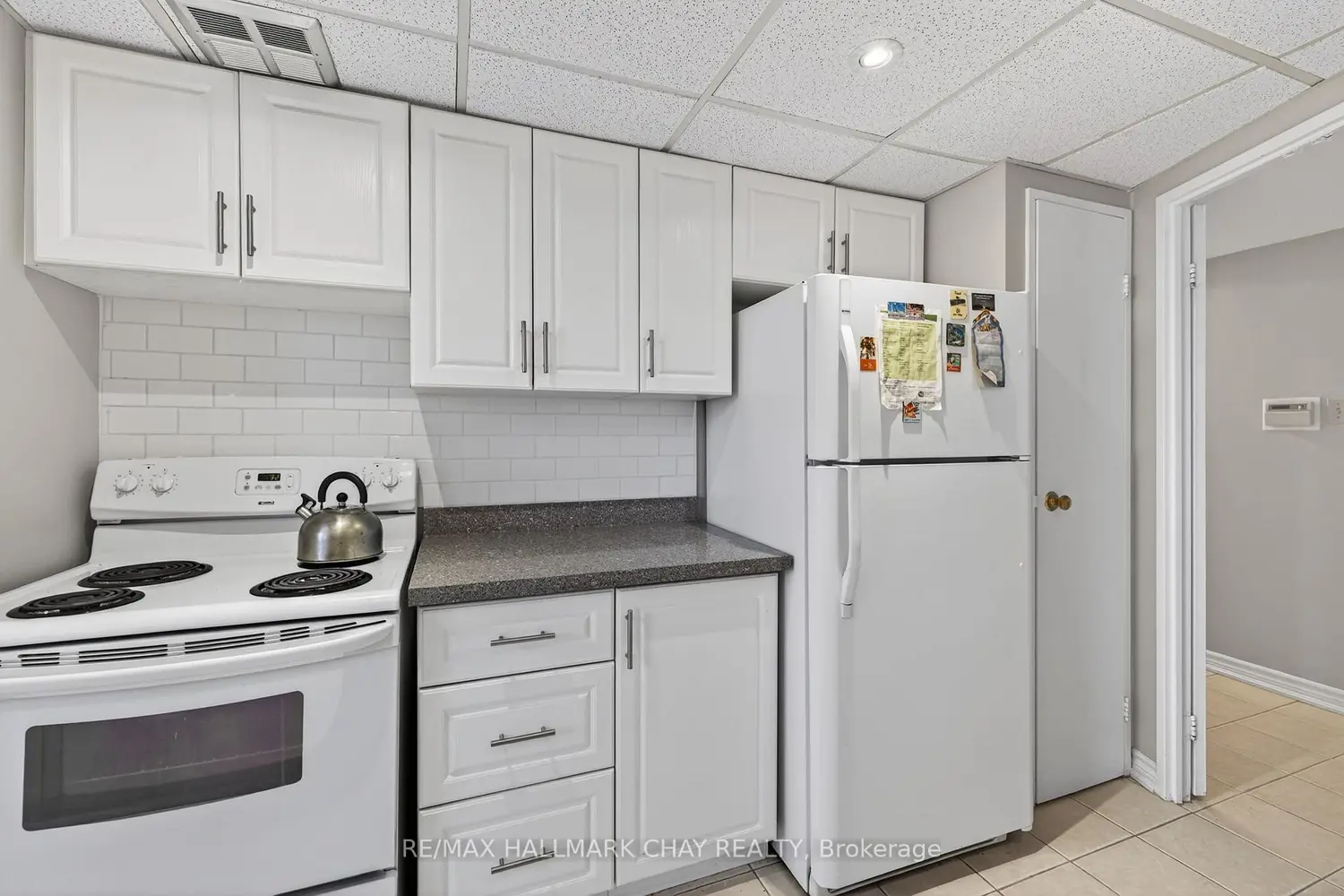 Additional image 8 of 3650 Kaneff Crescent 501