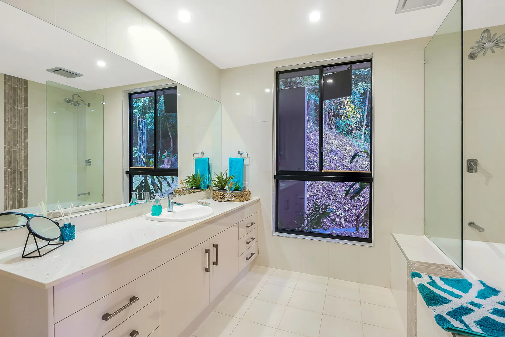 Additional image 21 of 11 Oceanview Place, Mooroobool QLD 4870