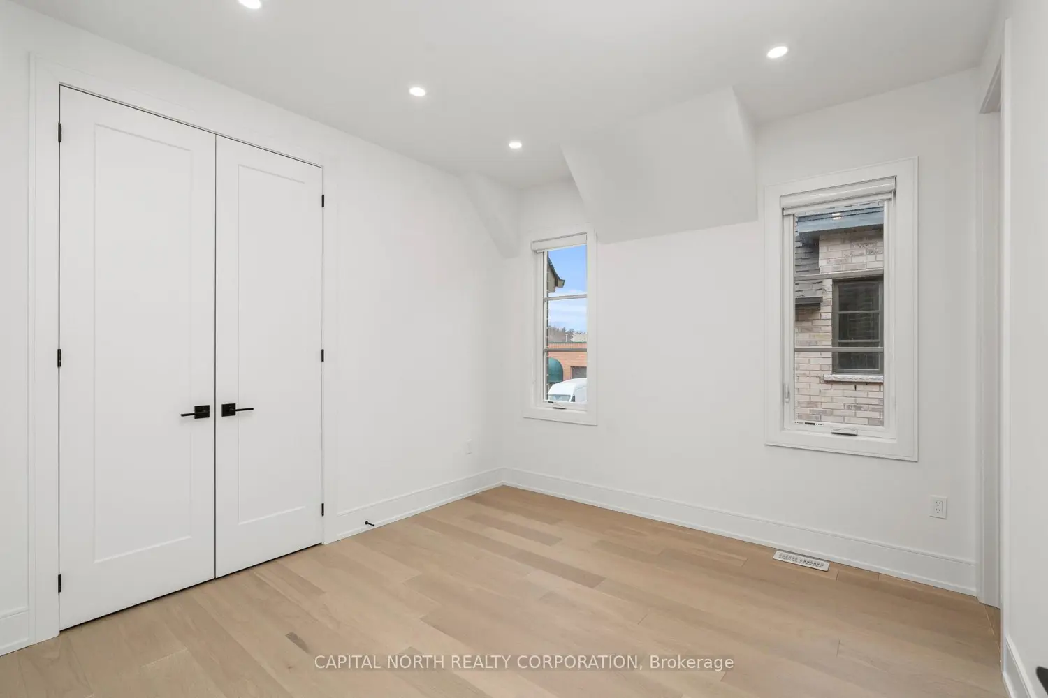 Additional image 13 of 1076 Roosevelt Road