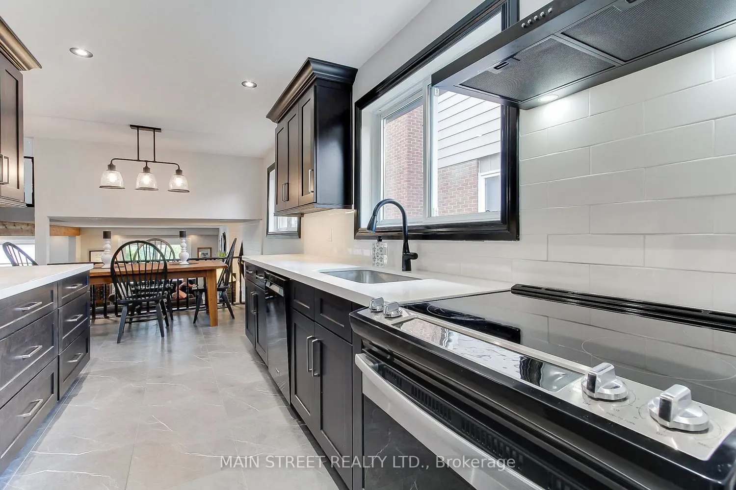 124 Lee Avenue photo 4