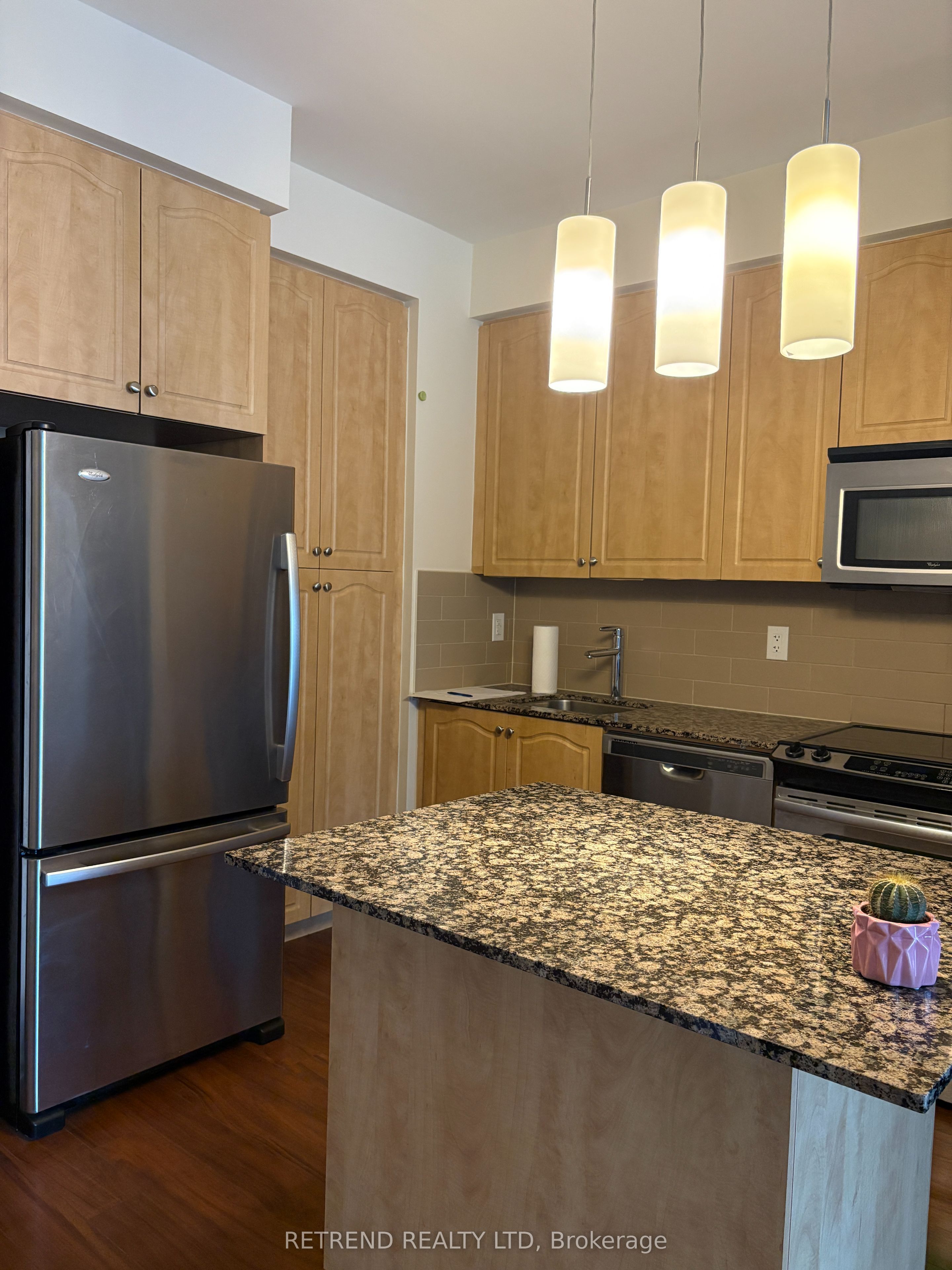 Additional image 3 of 2013-70 Roehampton Avenue, Toronto, ON, M4P 1R2