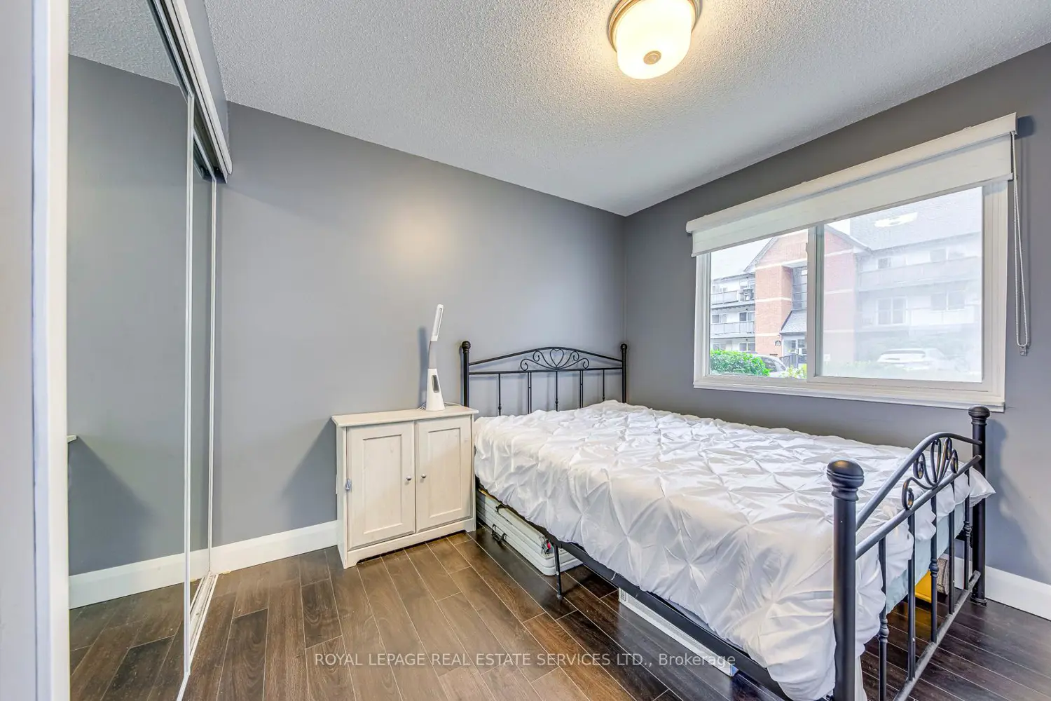 Additional image 17 of 1450 Glen Abbey Gate 911