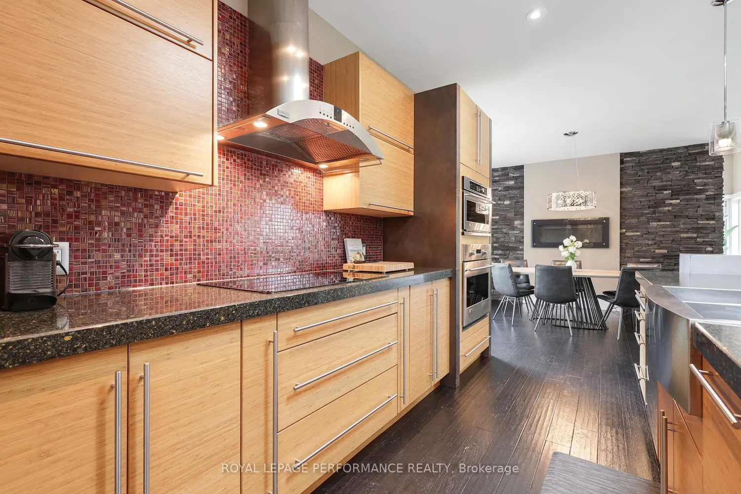 1141 Julia Court photo 4