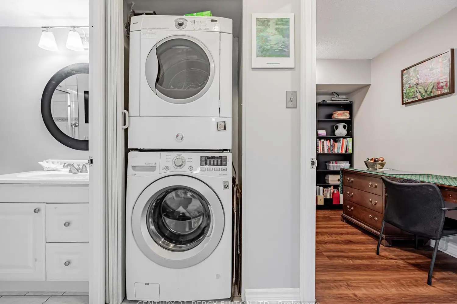 Additional image 13 of 1485 Lakeshore Road 909