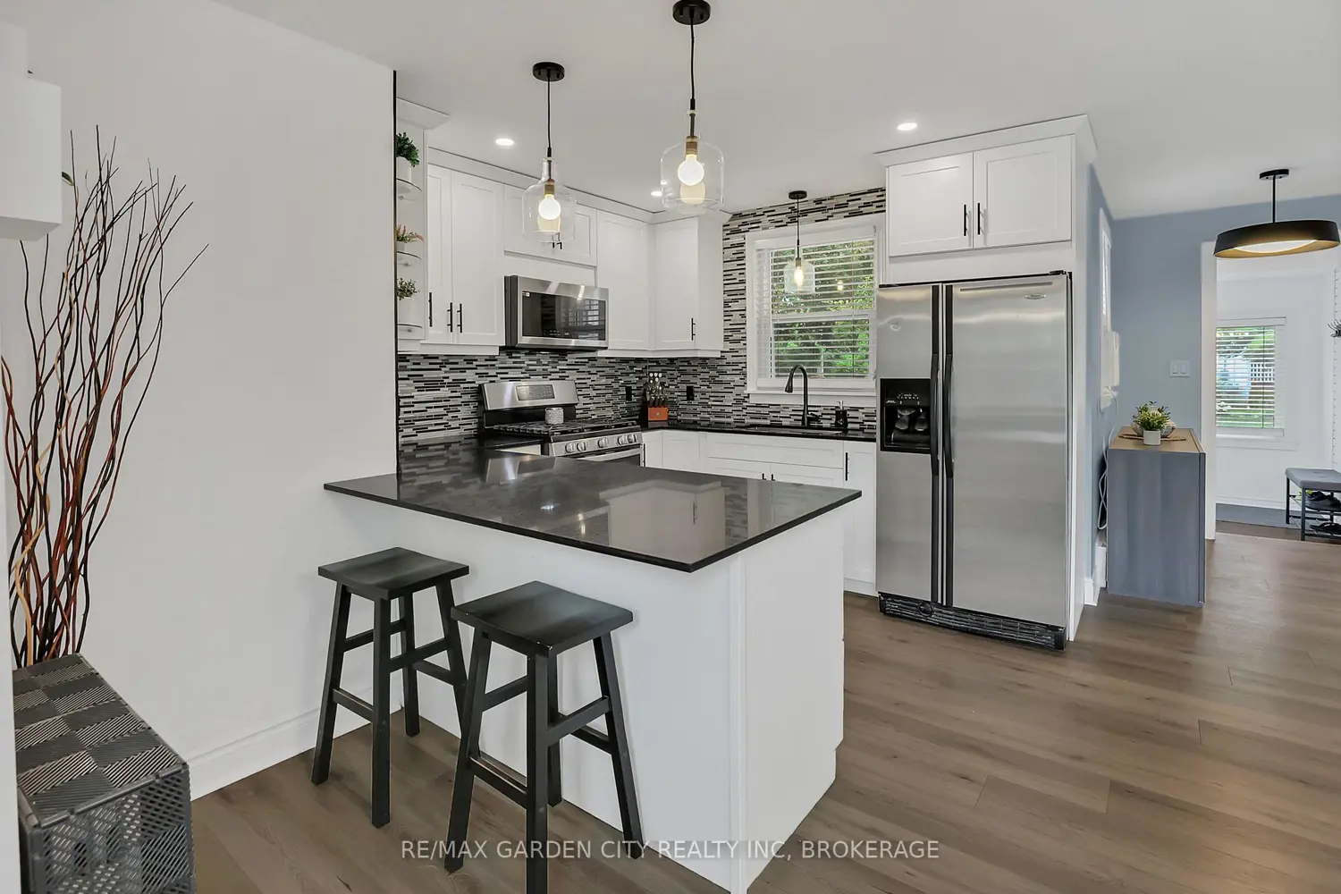 222 Ridgeway Road photo 5