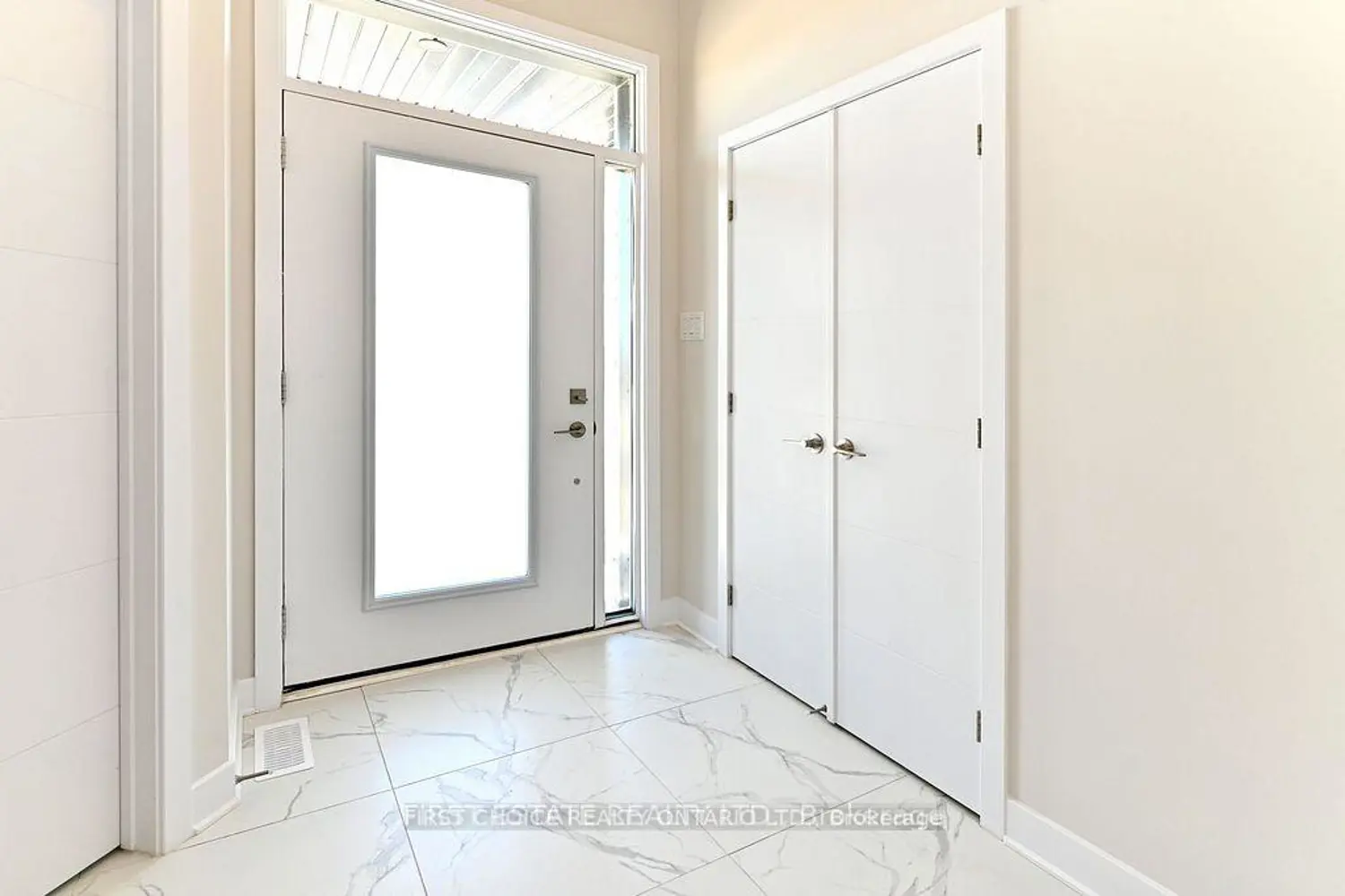 964 Acoustic Way photo 4