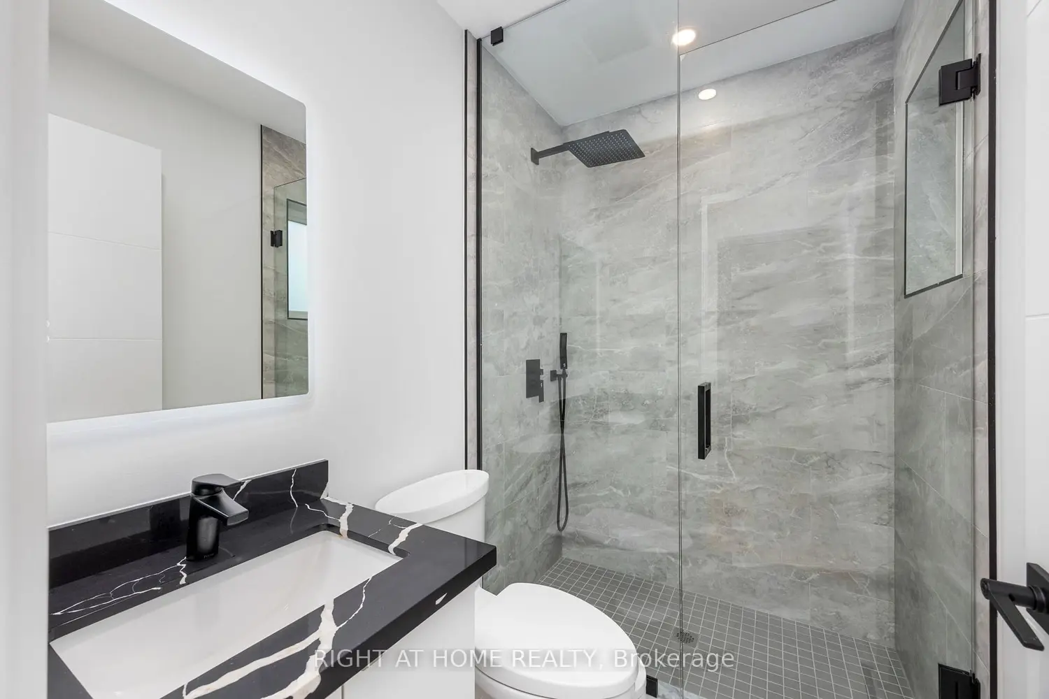 Additional image 11 of 584 Walkers Line