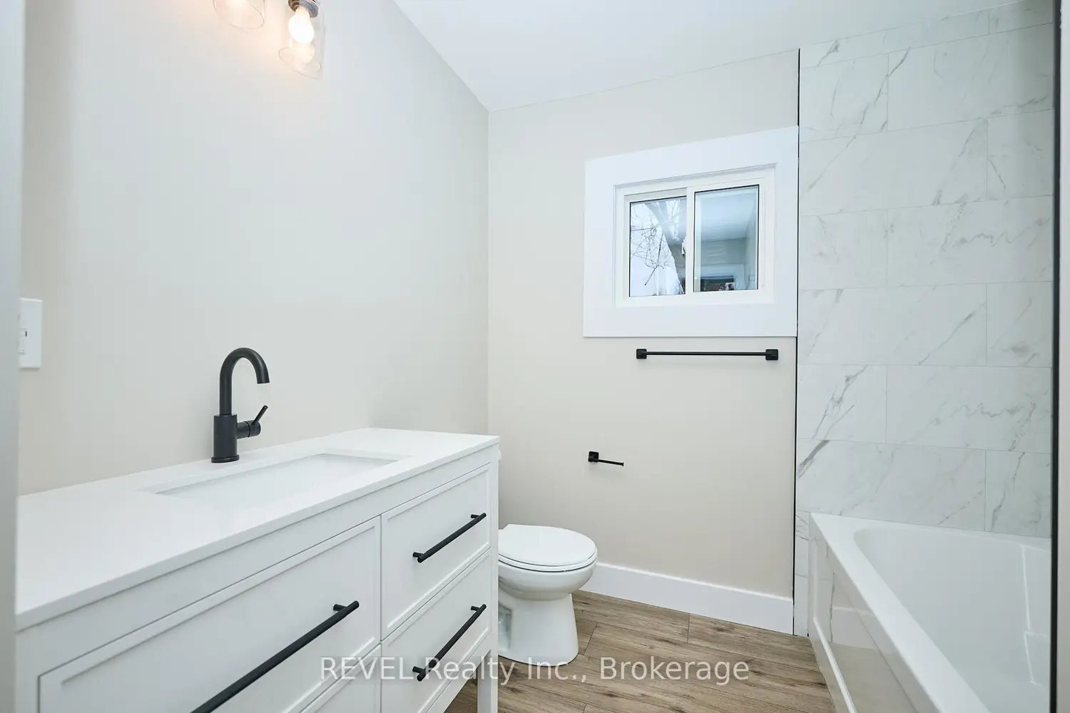 Additional image 12 of 406 Hennepin Avenue