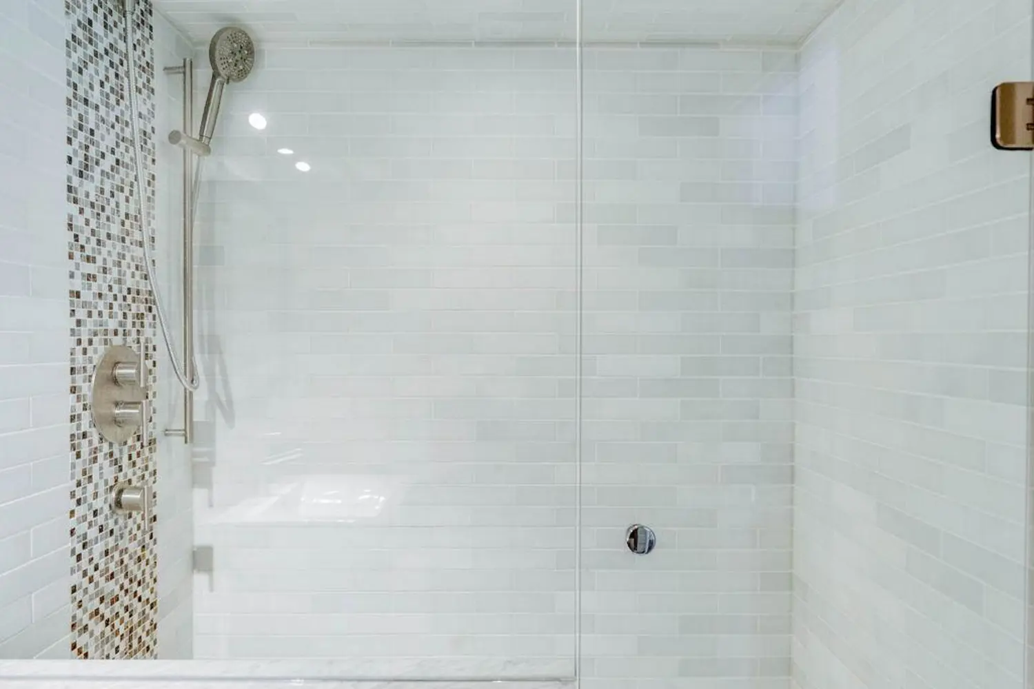 Additional image 16 of 1174 Yonge Street 203
