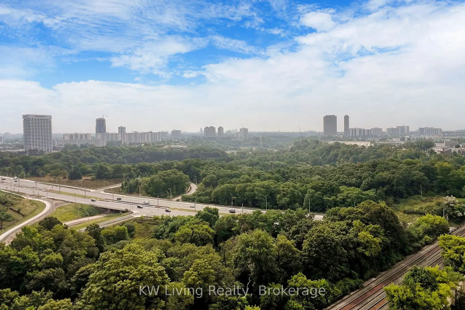 Additional image 11 of 30 Inn On The Park Drive 1608