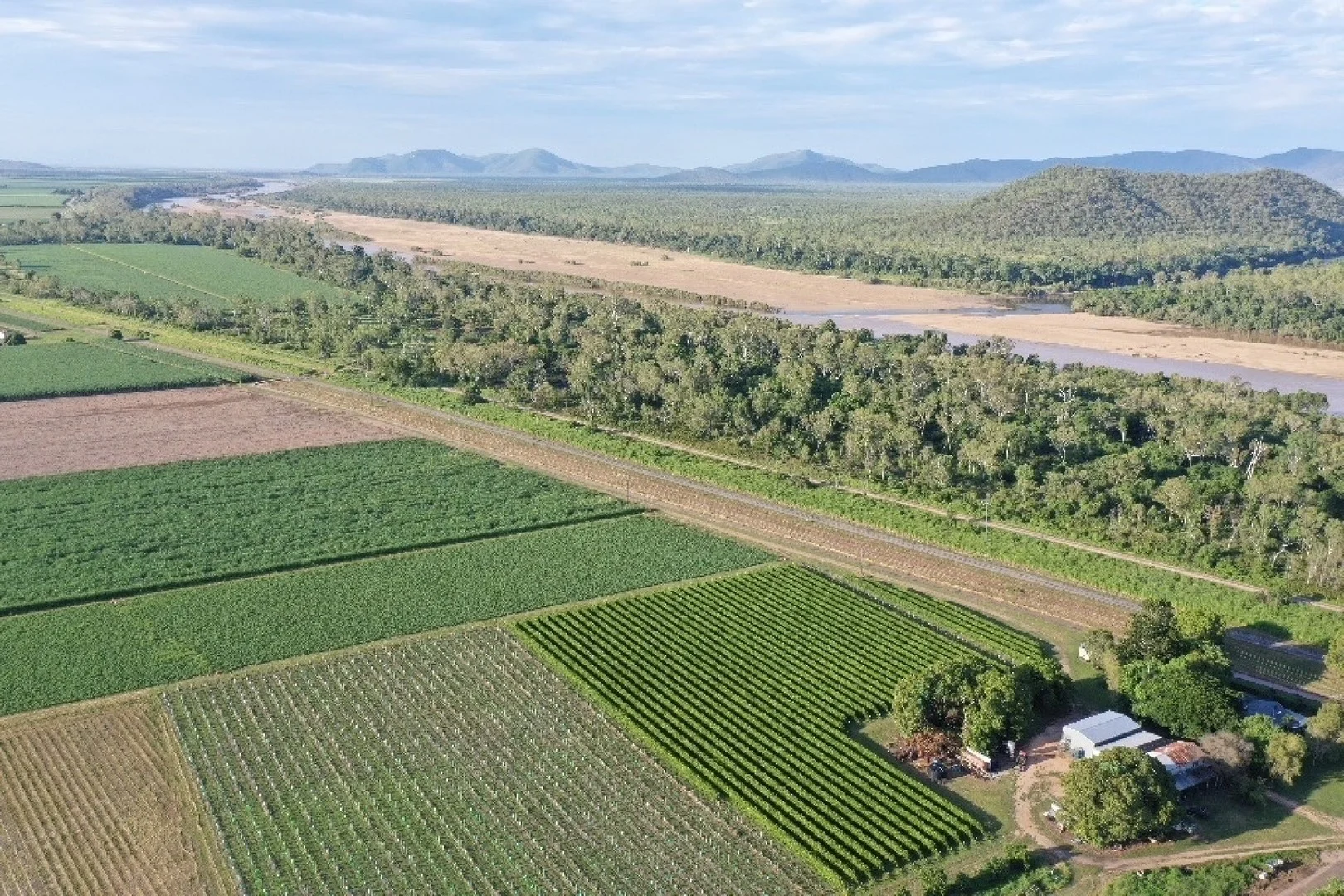 5806 Ayr Dalbeg Road, Millaroo QLD 4807