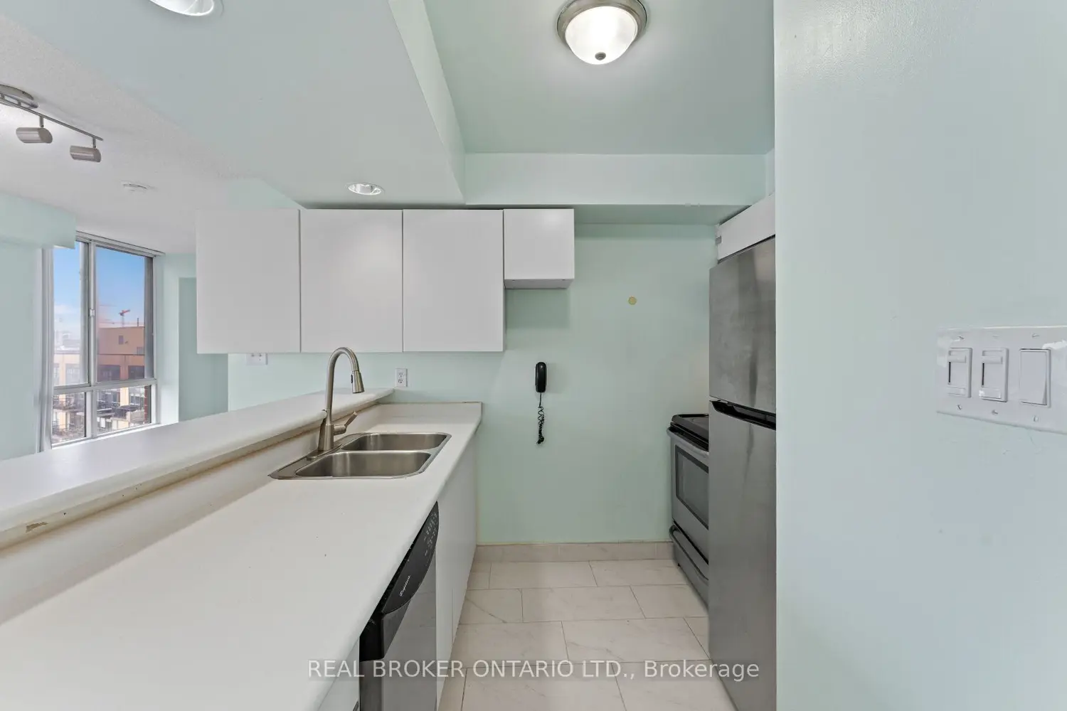 Additional image 11 of 801 King Street 907